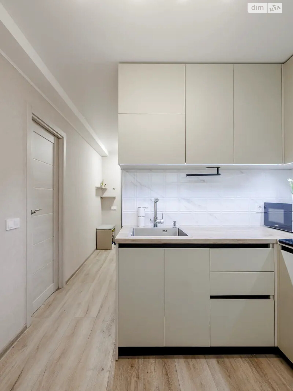 Продажа однокомнатной квартиры в Киеве, на просп. Воскресенский 23, район Радужный Массив фото 1 Продажа однокомнатной квартиры в Киеве, на просп. Воскресенский 23, район Радужный Массив фото 1