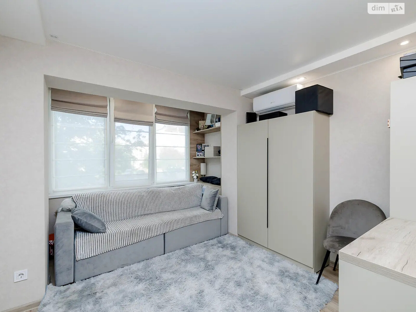 Продажа однокомнатной квартиры в Киеве, на просп. Воскресенский 23, район Радужный Массив фото 1 Продажа однокомнатной квартиры в Киеве, на просп. Воскресенский 23, район Радужный Массив фото 1