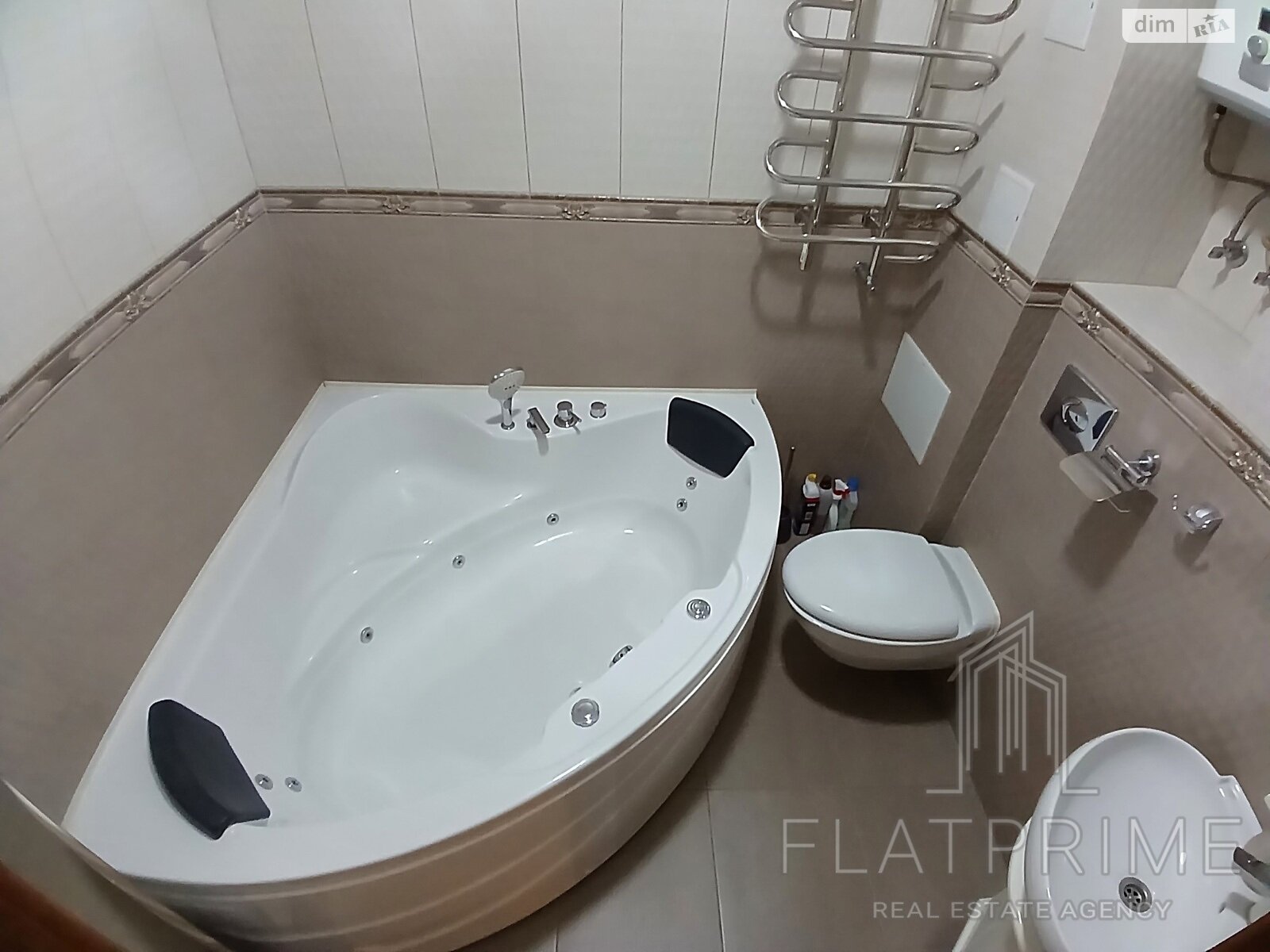 Продаж двокімнатної квартири в Києві, на вул. Регенераторна 4-17, кв. 32, фото 1 Продаж двокімнатної квартири в Києві, на вул. Регенераторна 4-17, кв. 32, фото 1