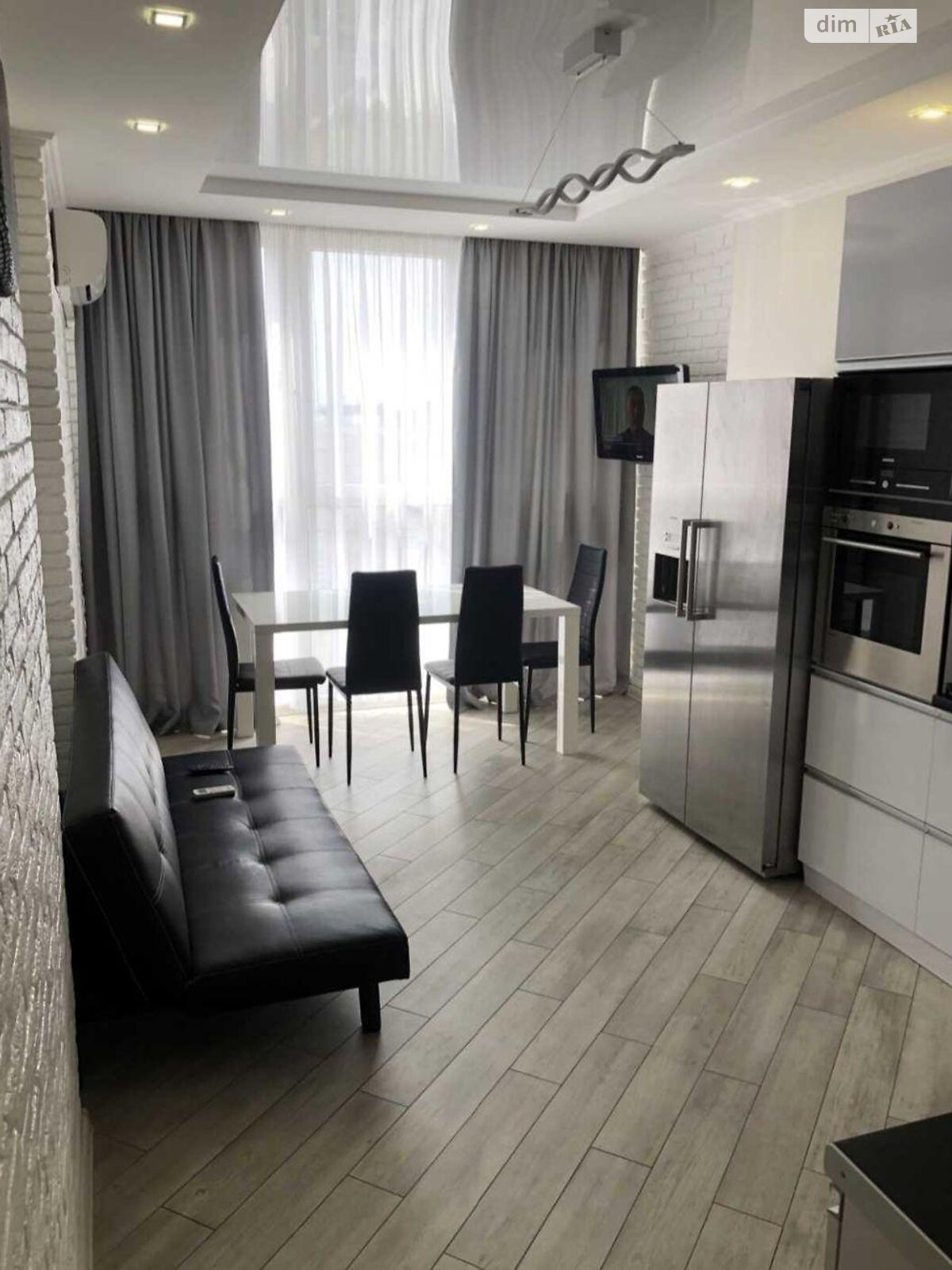 Продажа трехкомнатной квартиры в Киеве, на ул. Драгоманова 2Б, район Рембаза фото 1