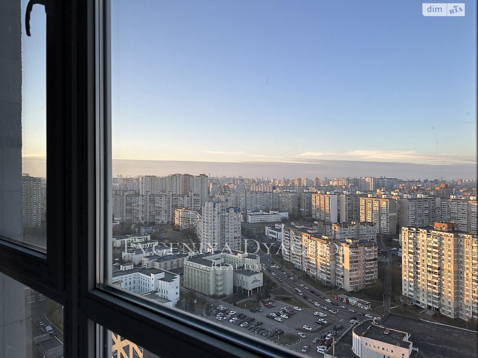 Продаж трикімнатної квартири в Києві, на вул. Ревуцького 40Б, фото 1 Продаж трикімнатної квартири в Києві, на вул. Ревуцького 40Б, фото 1