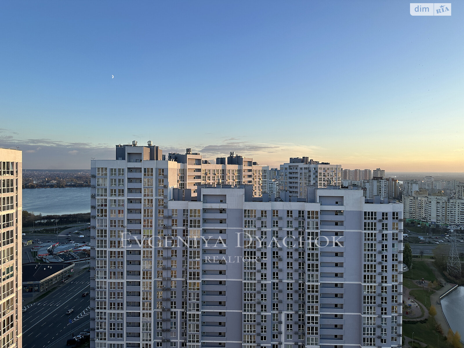 Продаж трикімнатної квартири в Києві, на вул. Ревуцького 40Б, фото 1 Продаж трикімнатної квартири в Києві, на вул. Ревуцького 40Б, фото 1
