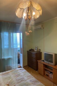 Продажа трехкомнатной квартиры в Киеве, на ул. Ревуцкого 13, район Дарницкий фото 2
