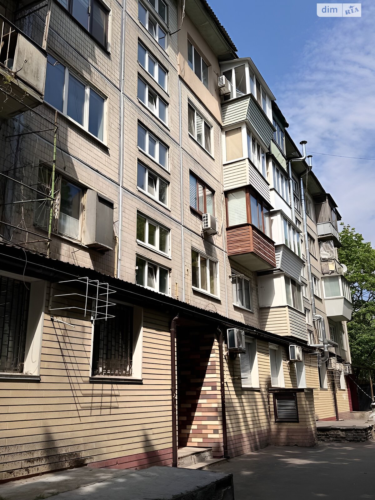 Продаж двокімнатної квартири в Києві, на вул. Романа Ратушного 41, фото 1 Продаж двокімнатної квартири в Києві, на вул. Романа Ратушного 41, фото 1