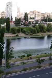Продажа трехкомнатной квартиры в Киеве, на ул. Энтузиастов 7, район Русановка фото 2