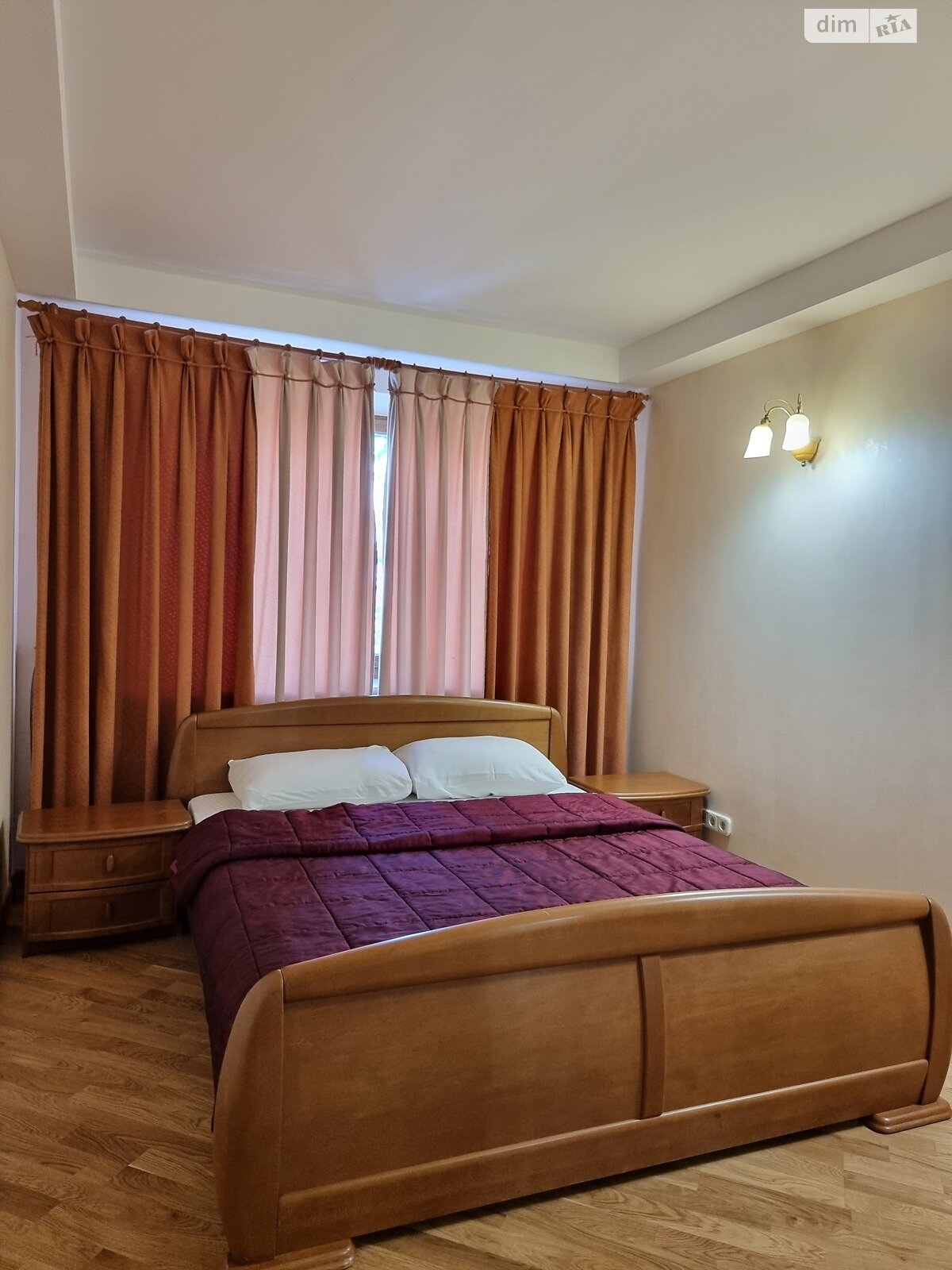 Продаж чотирикімнатної квартири в Києві, на вул. Ентузіастів 7, район Русанівка фото 1 Продаж чотирикімнатної квартири в Києві, на вул. Ентузіастів 7, район Русанівка фото 1