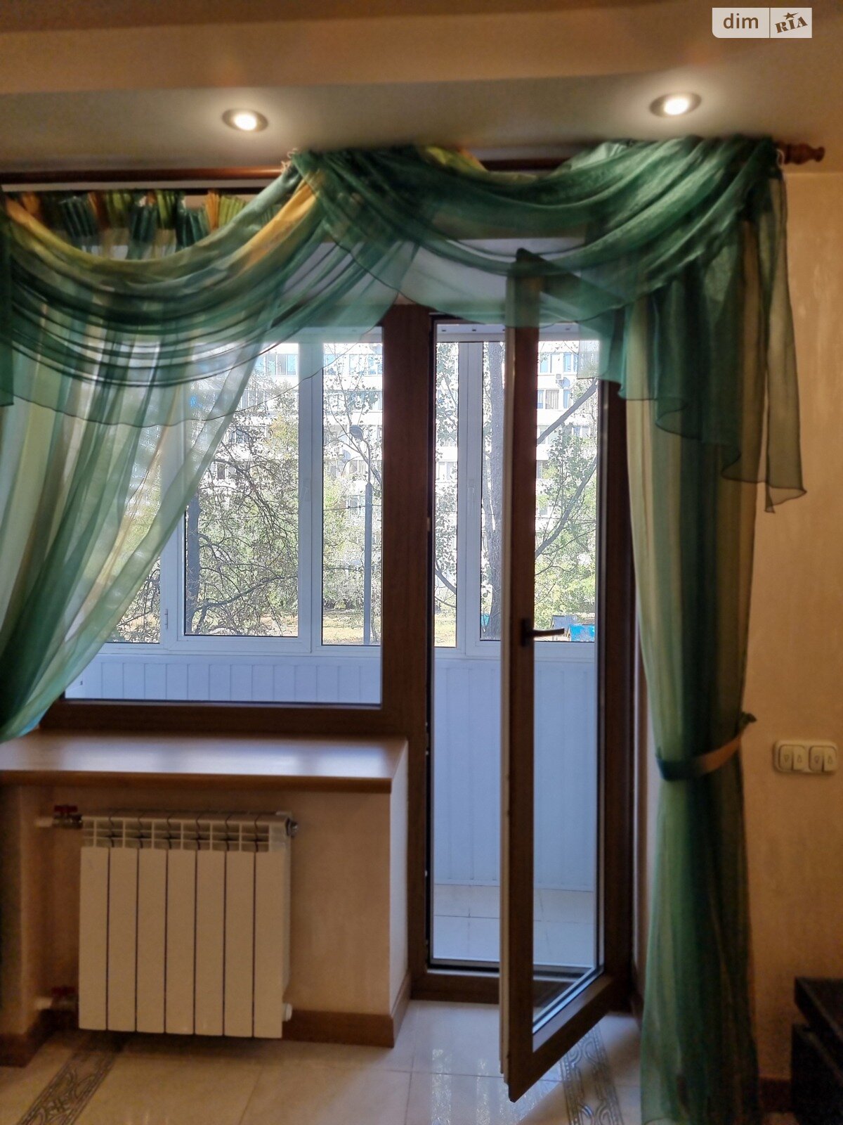 Продаж чотирикімнатної квартири в Києві, на вул. Ентузіастів 7, район Русанівка фото 1 Продаж чотирикімнатної квартири в Києві, на вул. Ентузіастів 7, район Русанівка фото 1