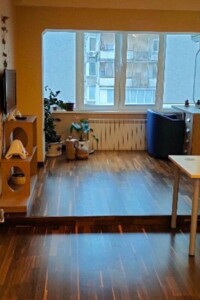 Продаж трикімнатної квартири в Києві, на вул. Ентузіастів 21/1, район Русанівка фото 2