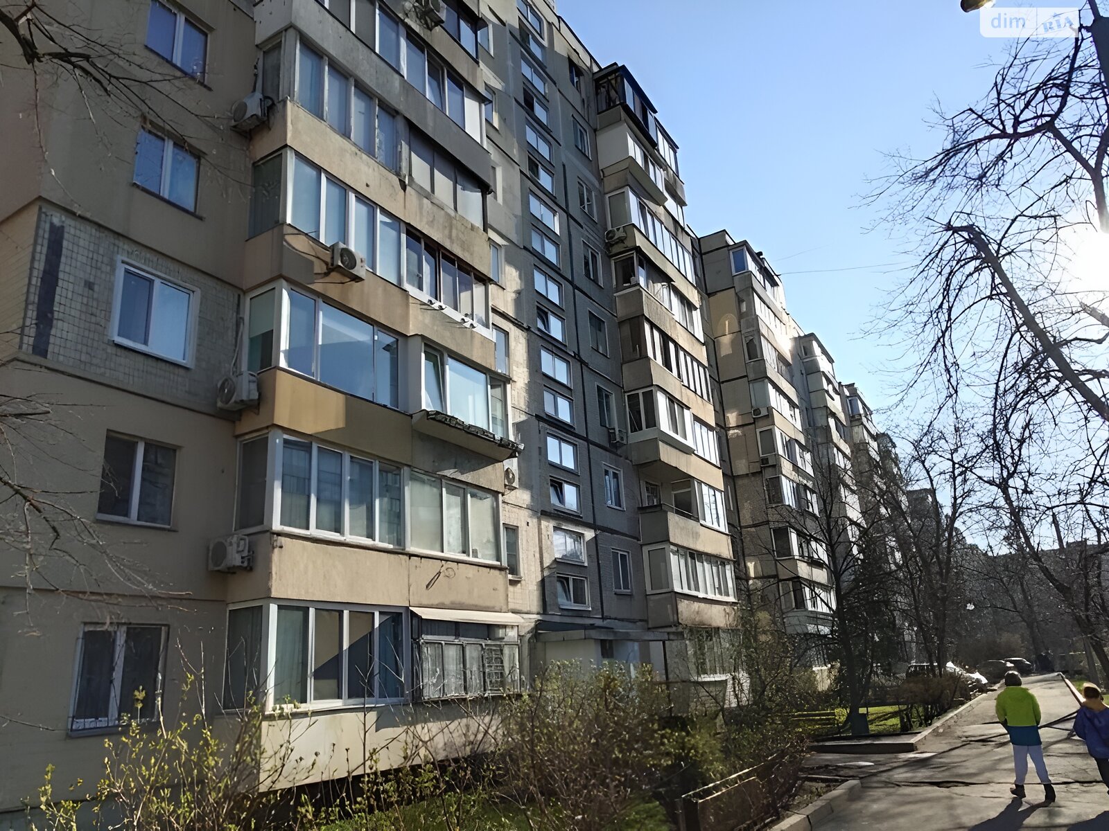 Продажа трехкомнатной квартиры в Киеве, на ул. Энтузиастов 9/1, район Русановка фото 1 Продажа трехкомнатной квартиры в Киеве, на ул. Энтузиастов 9/1, район Русановка фото 1
