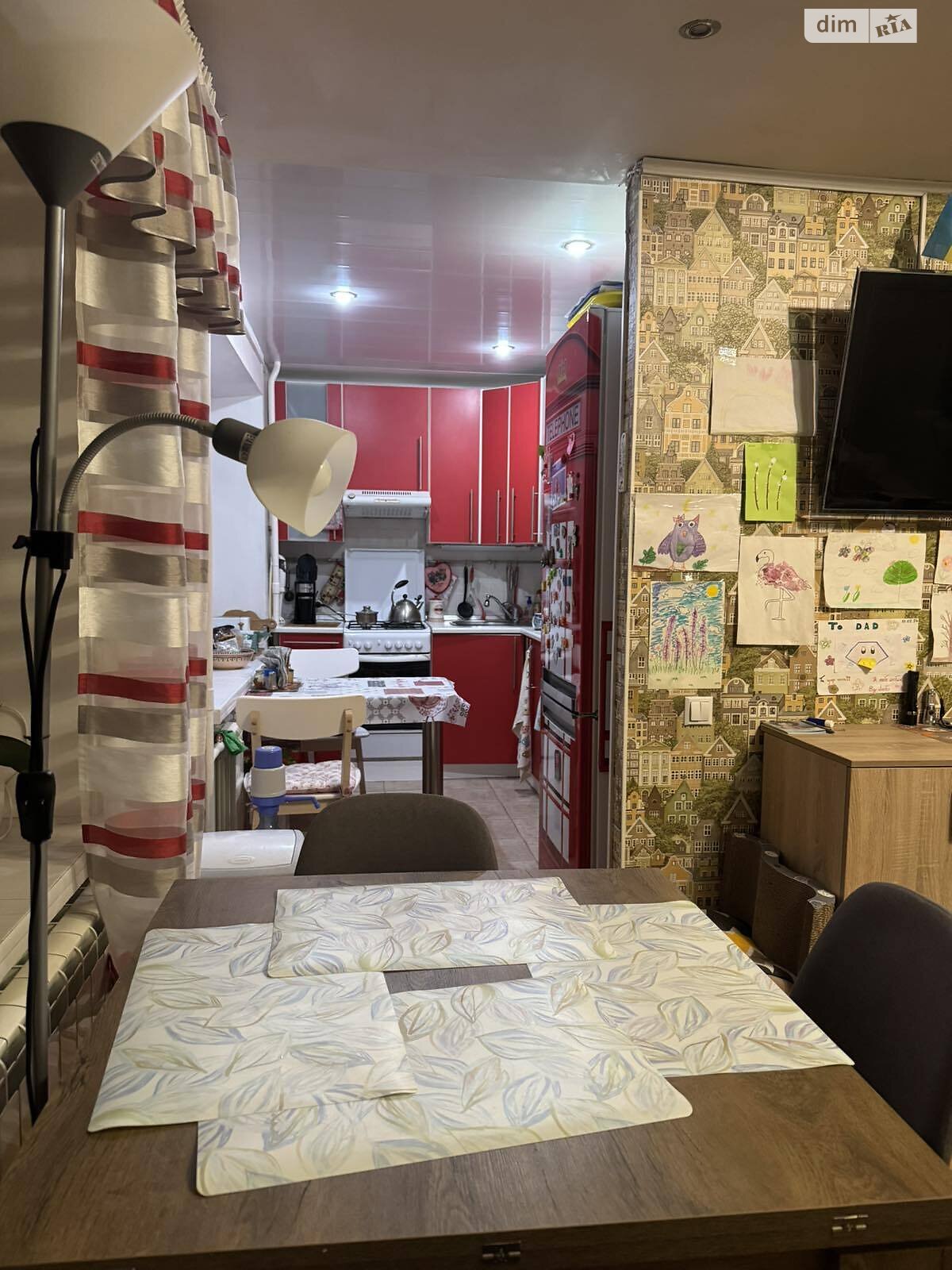 Продажа трехкомнатной квартиры в Киеве, на ул. Энтузиастов, район Русановка фото 1 Продажа трехкомнатной квартиры в Киеве, на ул. Энтузиастов, район Русановка фото 1