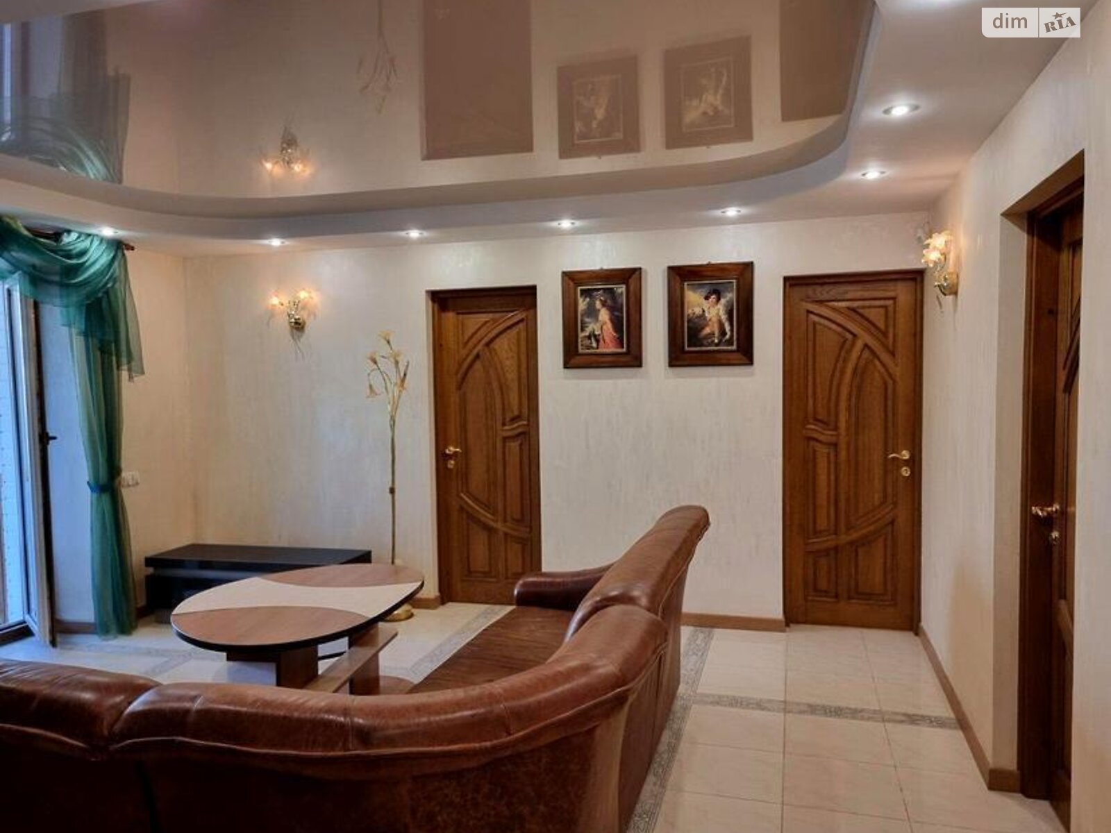 Продаж чотирикімнатної квартири в Києві, на вул. Ентузіастів 7, район Русанівка фото 1