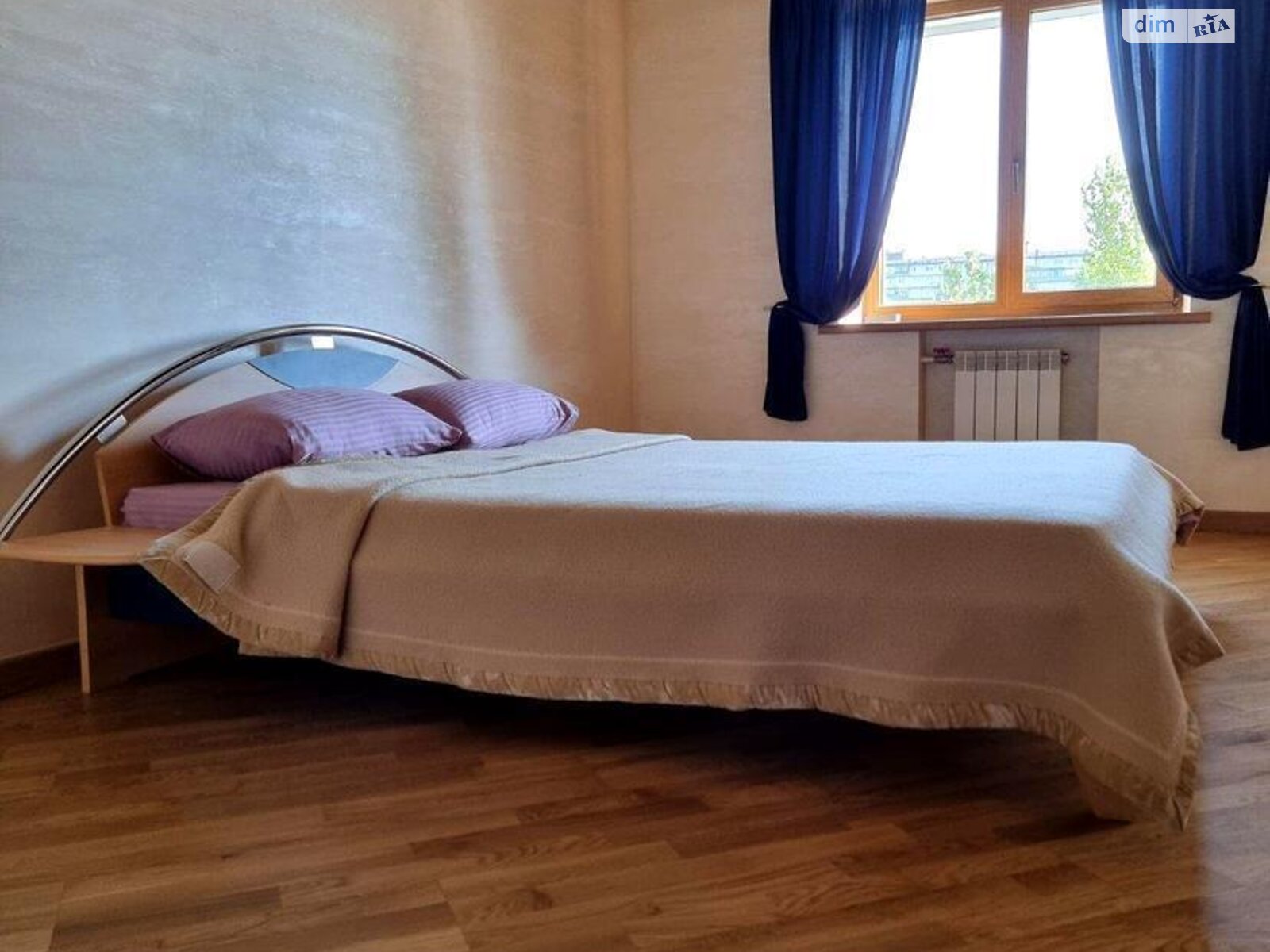 Продаж чотирикімнатної квартири в Києві, на вул. Ентузіастів 7, район Русанівка фото 1