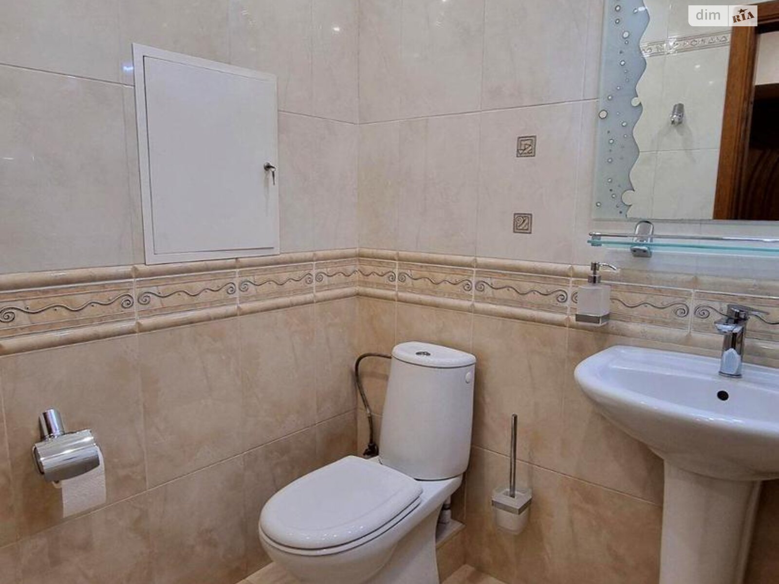 Продаж чотирикімнатної квартири в Києві, на вул. Ентузіастів 7, район Русанівка фото 1