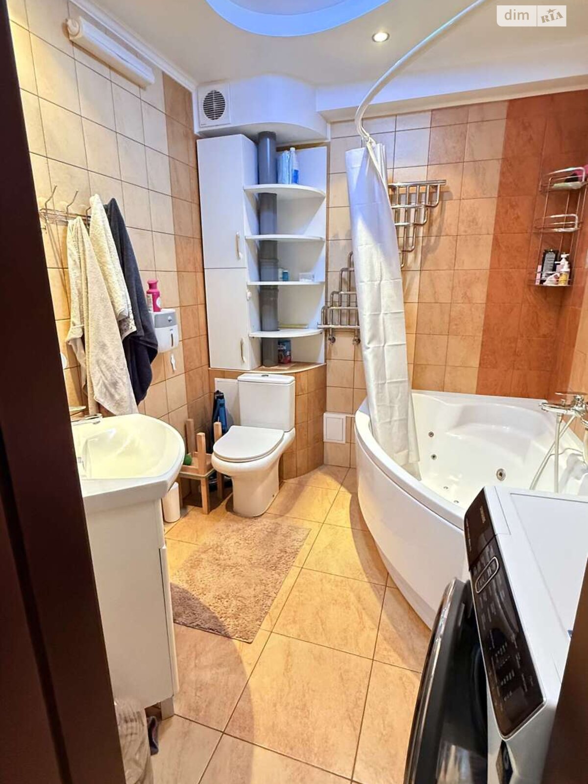 Продаж трикімнатної квартири в Києві, на бул. Ігоря Шамо 19, район Русанівка фото 1 Продаж трикімнатної квартири в Києві, на бул. Ігоря Шамо 19, район Русанівка фото 1
