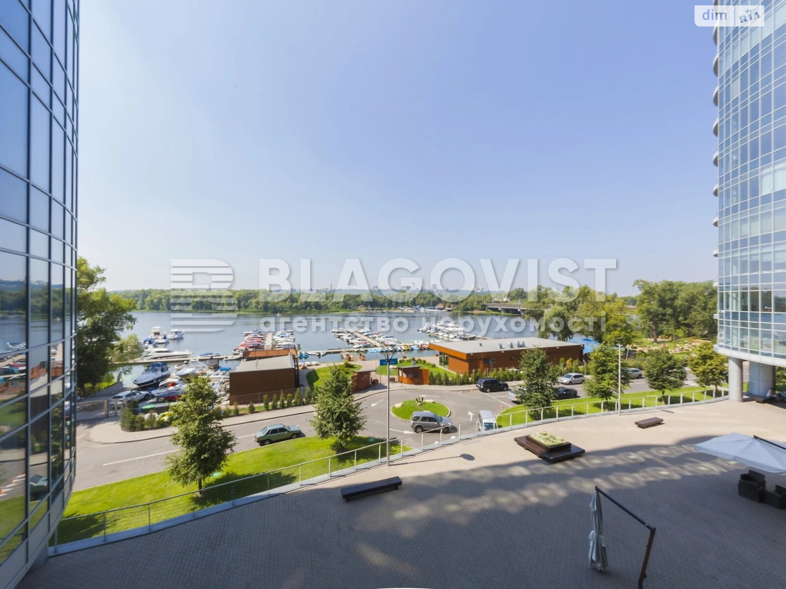 Продаж трикімнатної квартири в Києві, на Раїси Окіпно 18, район Русанівка фото 1 Продаж трикімнатної квартири в Києві, на Раїси Окіпно 18, район Русанівка фото 1