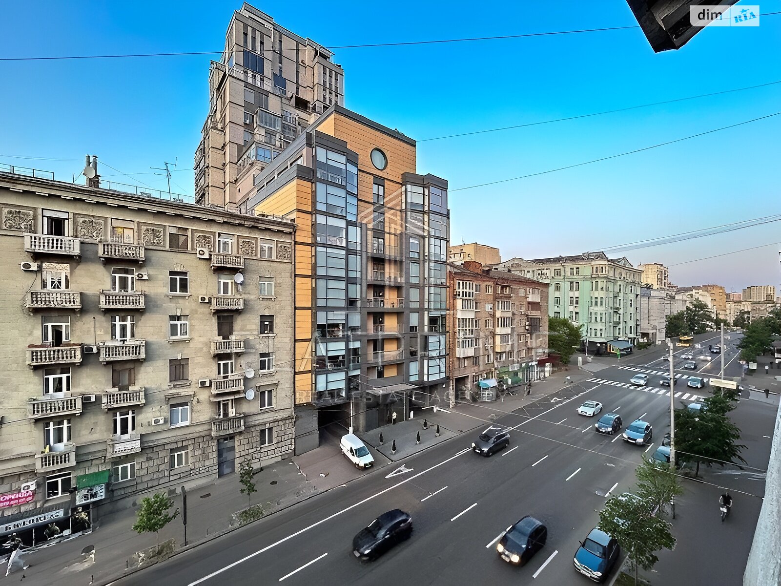 Продажа трехкомнатной квартиры в Киеве, на ул. Саксаганского 89, фото 1 Продажа трехкомнатной квартиры в Киеве, на ул. Саксаганского 89, фото 1