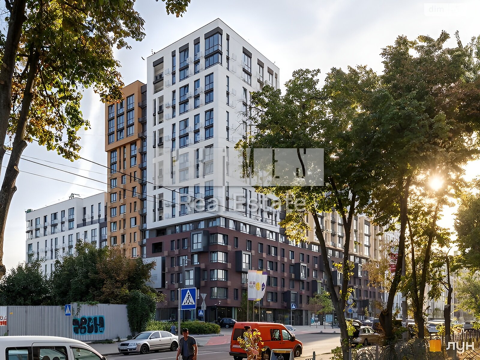 Продажа трехкомнатной квартиры в Киеве, на ул. Салютная 2Б, фото 1