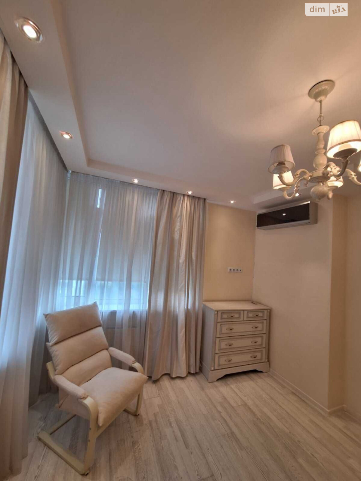 Продаж двокімнатної квартири в Києві, на вул. Велика Китаївська 59, район Саперна Слобідка фото 1 Продаж двокімнатної квартири в Києві, на вул. Велика Китаївська 59, район Саперна Слобідка фото 1