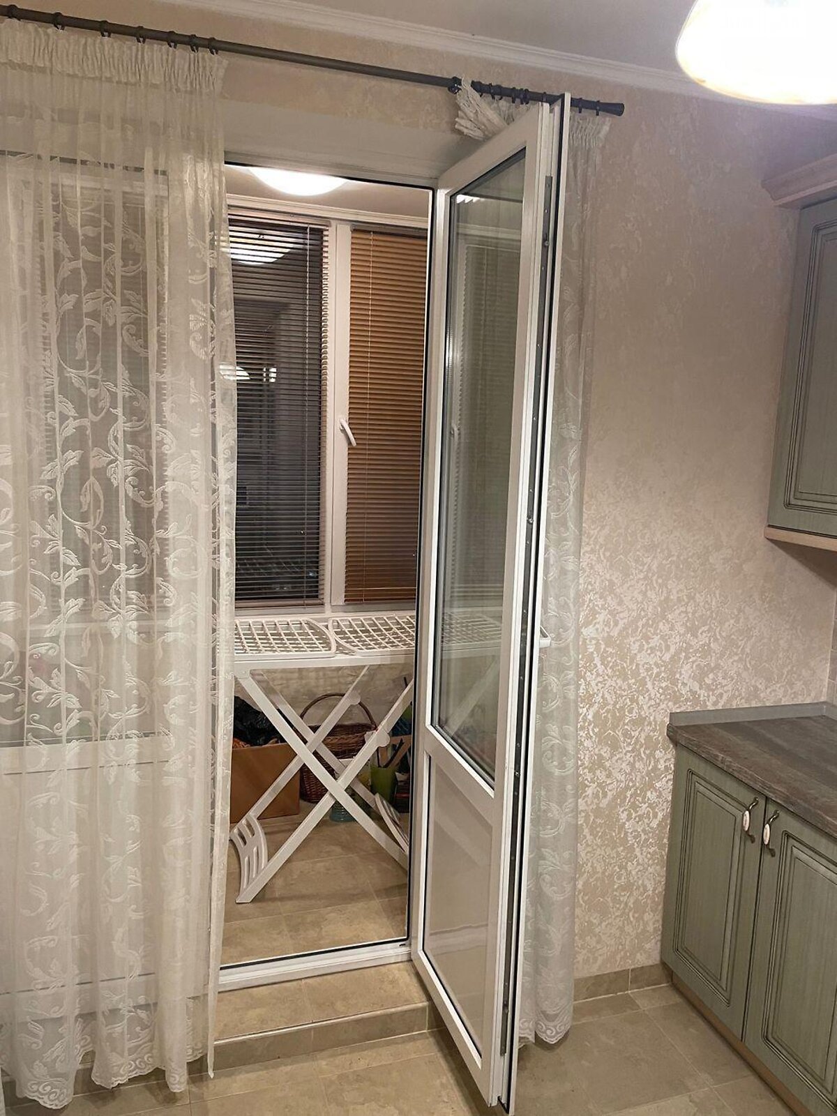 Продаж однокімнатної квартири в Києві, на вул. Велика Китаївська 59, район Саперна Слобідка фото 1 Продаж однокімнатної квартири в Києві, на вул. Велика Китаївська 59, район Саперна Слобідка фото 1