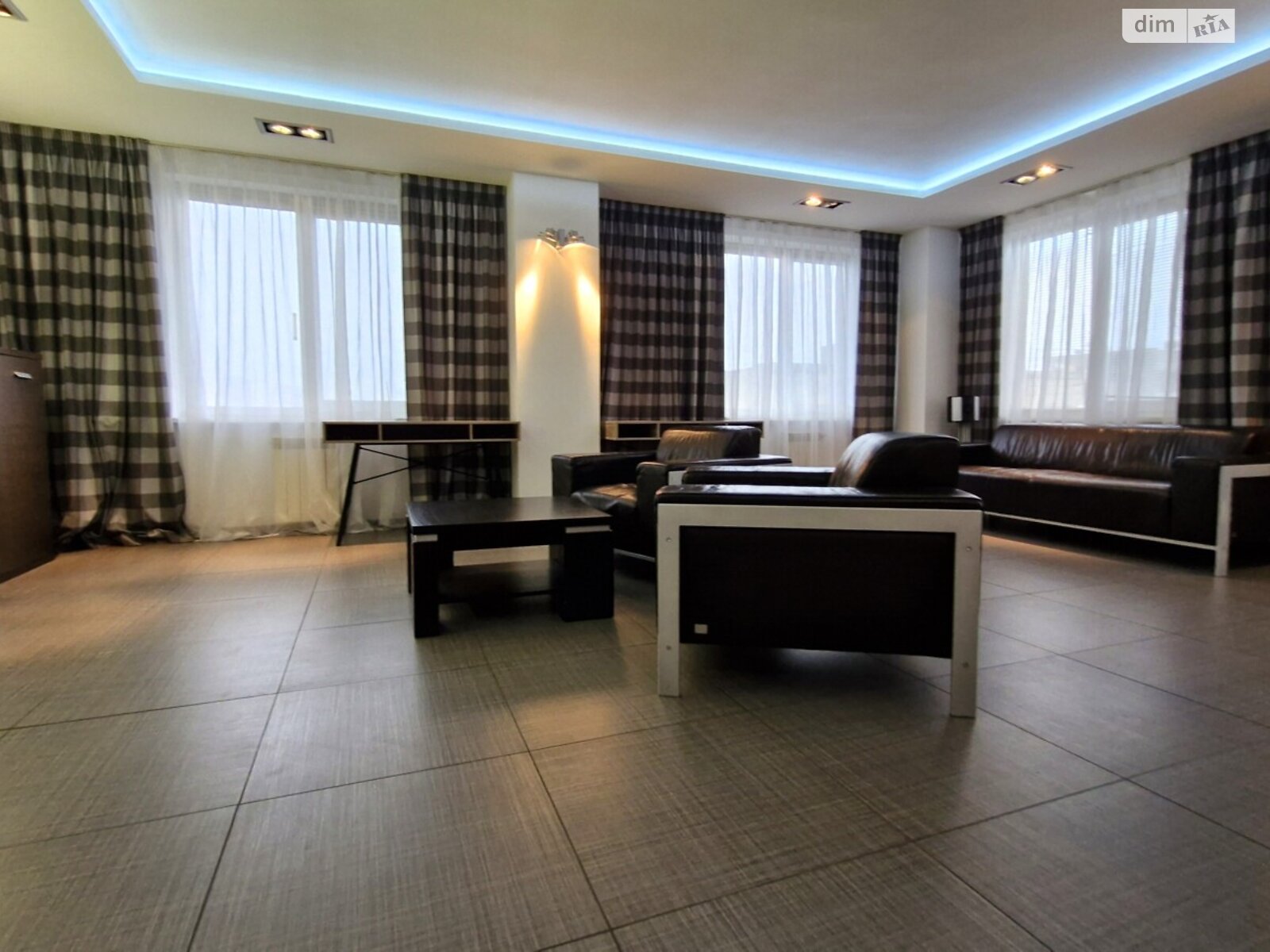 Продажа двухкомнатной квартиры в Киеве, на ул. Большая Китаевская 10А, район Саперная Слободка фото 1 Продажа двухкомнатной квартиры в Киеве, на ул. Большая Китаевская 10А, район Саперная Слободка фото 1