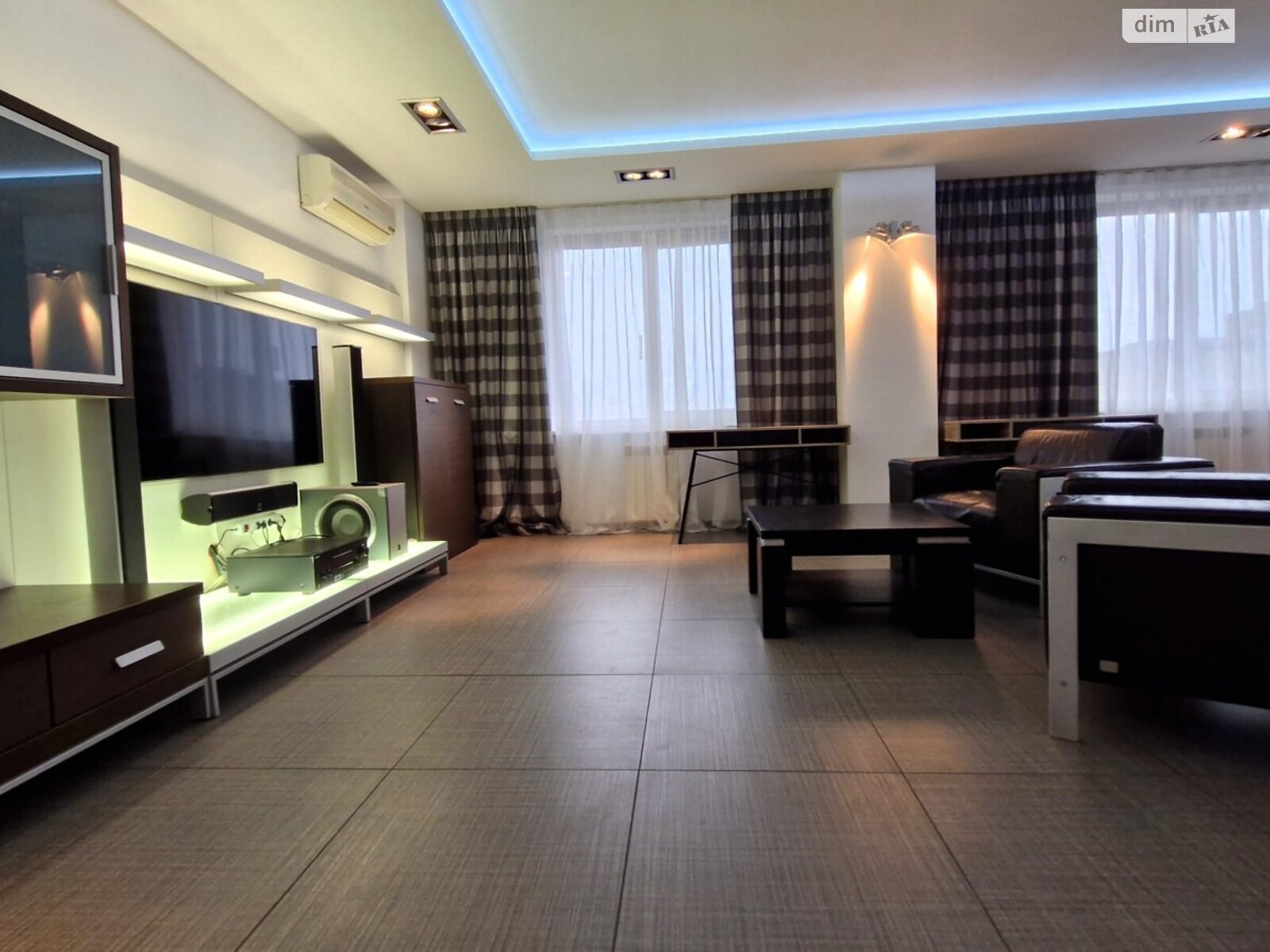 Продажа двухкомнатной квартиры в Киеве, на ул. Большая Китаевская 10А, район Саперная Слободка фото 1 Продажа двухкомнатной квартиры в Киеве, на ул. Большая Китаевская 10А, район Саперная Слободка фото 1