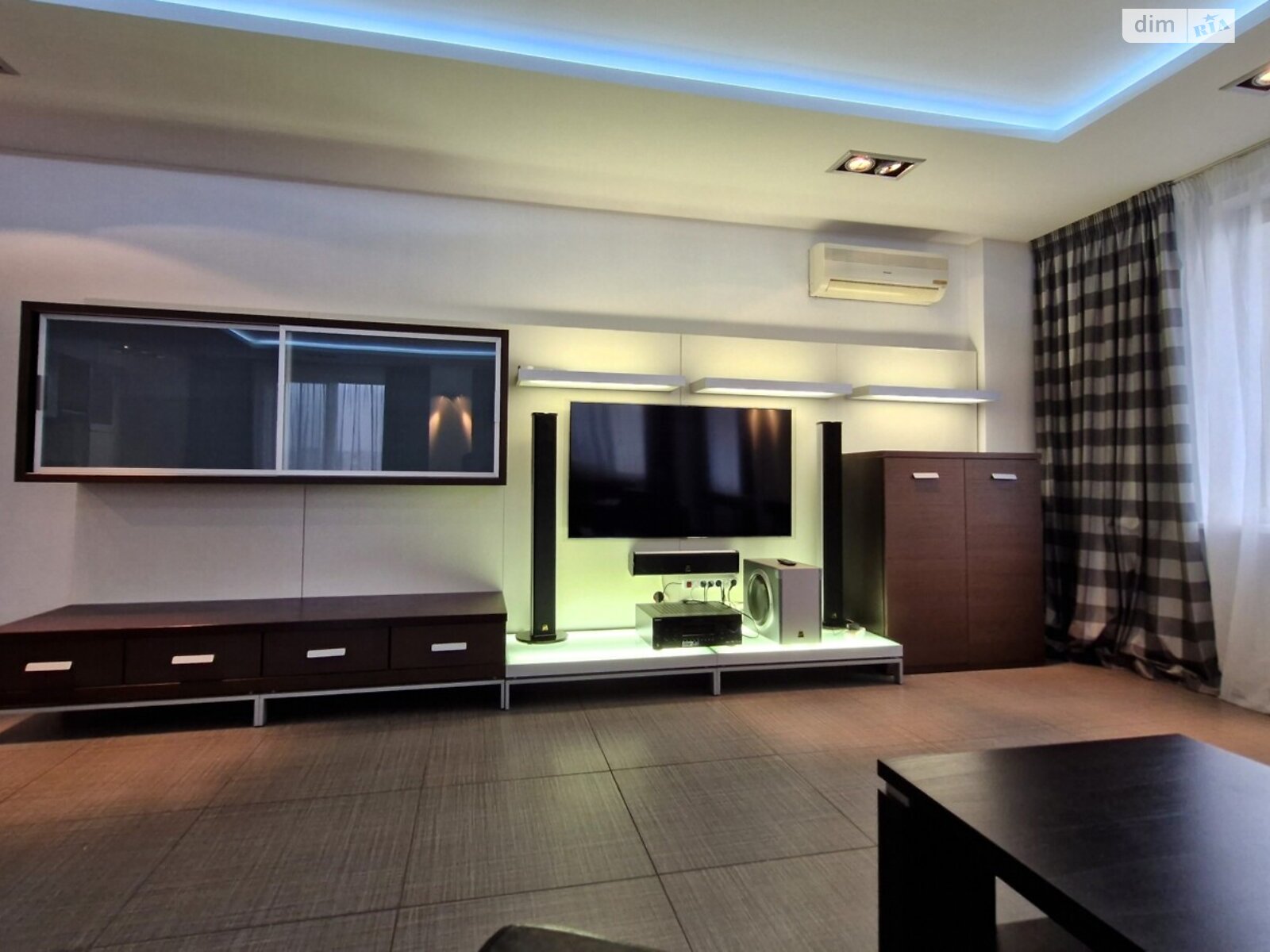 Продажа двухкомнатной квартиры в Киеве, на ул. Большая Китаевская 10А, район Саперная Слободка фото 1 Продажа двухкомнатной квартиры в Киеве, на ул. Большая Китаевская 10А, район Саперная Слободка фото 1