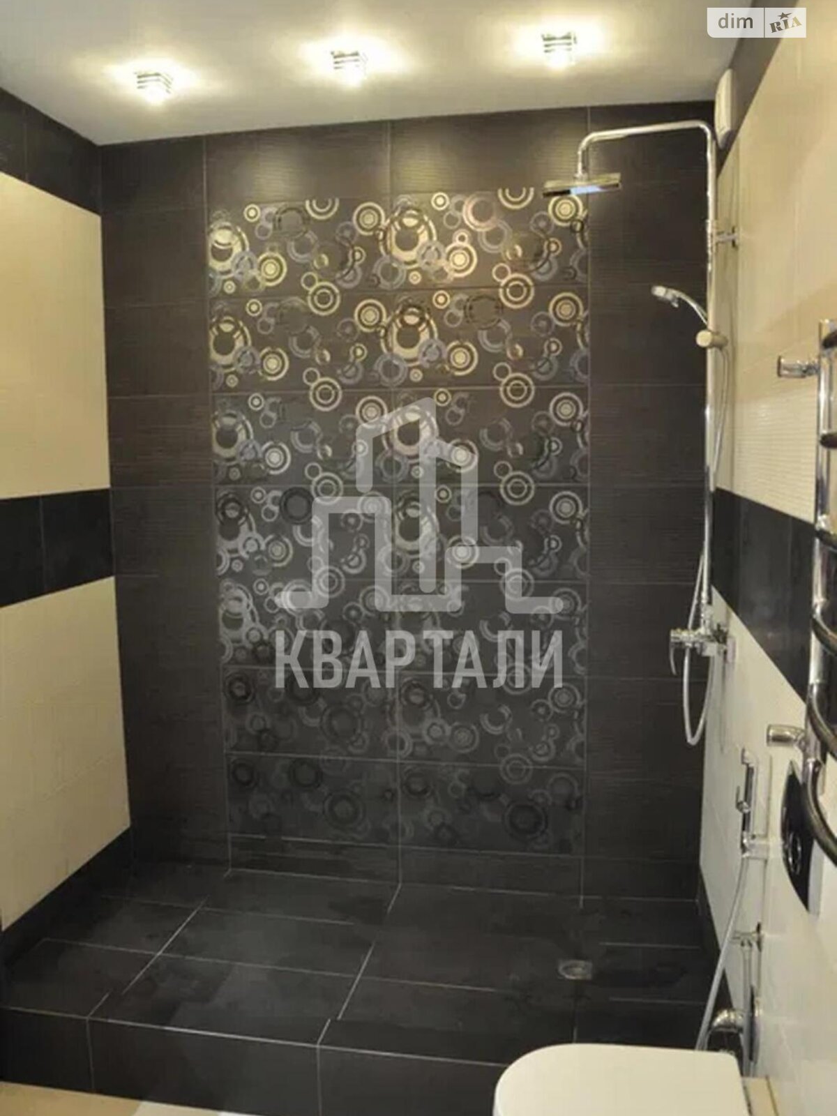 Продажа двухкомнатной квартиры в Киеве, на ул. Феодосийская 3В, район Саперная Слободка фото 1 Продажа двухкомнатной квартиры в Киеве, на ул. Феодосийская 3В, район Саперная Слободка фото 1