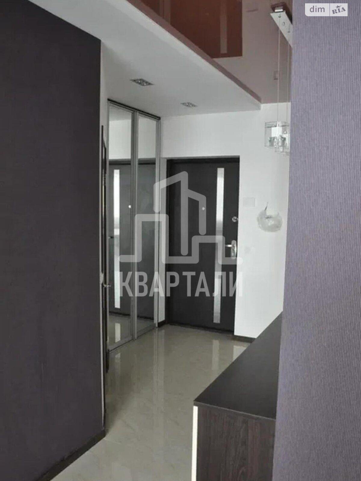 Продажа двухкомнатной квартиры в Киеве, на ул. Феодосийская 3В, район Саперная Слободка фото 1 Продажа двухкомнатной квартиры в Киеве, на ул. Феодосийская 3В, район Саперная Слободка фото 1