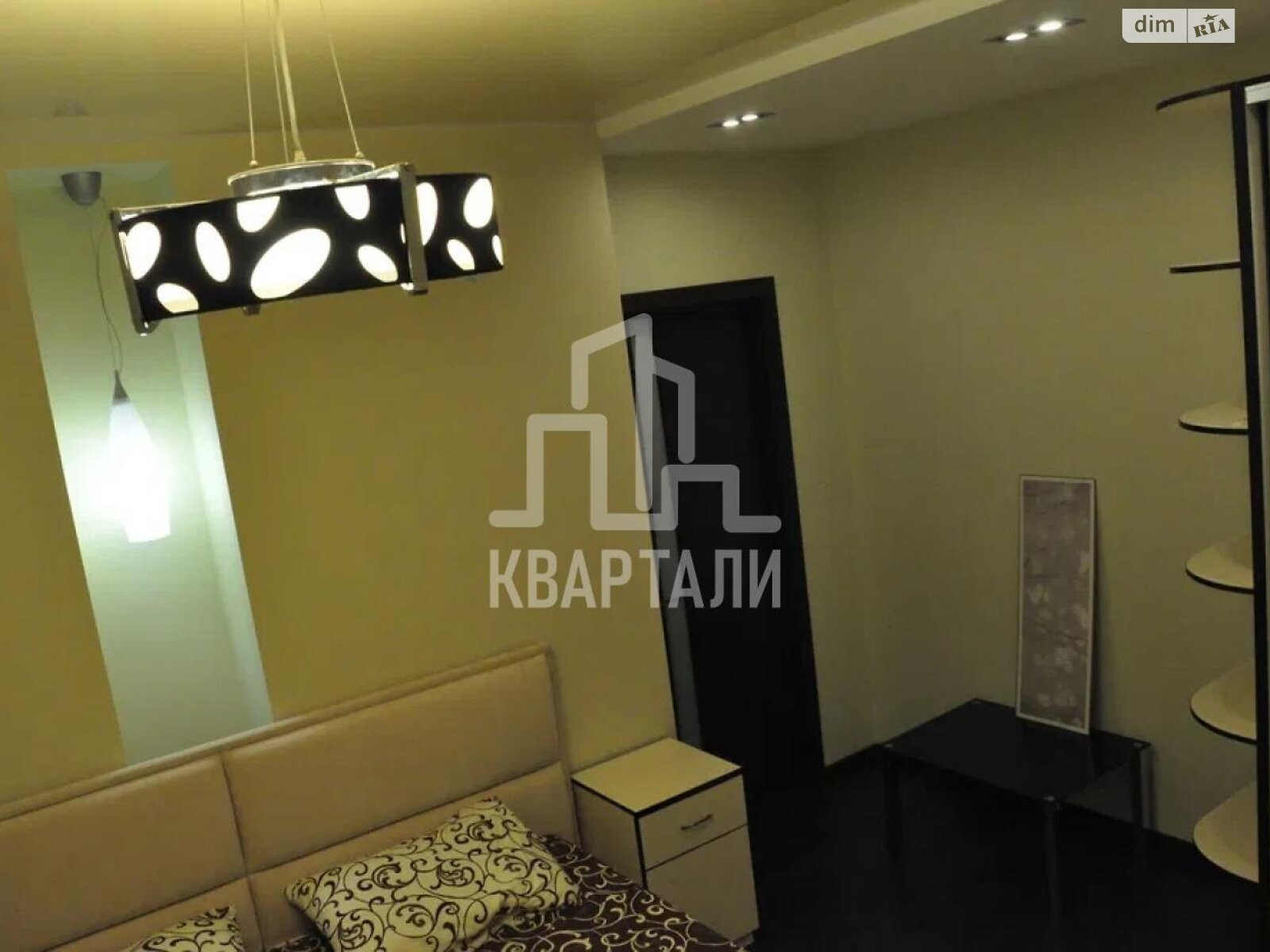 Продажа двухкомнатной квартиры в Киеве, на ул. Феодосийская 3В, район Саперная Слободка фото 1 Продажа двухкомнатной квартиры в Киеве, на ул. Феодосийская 3В, район Саперная Слободка фото 1