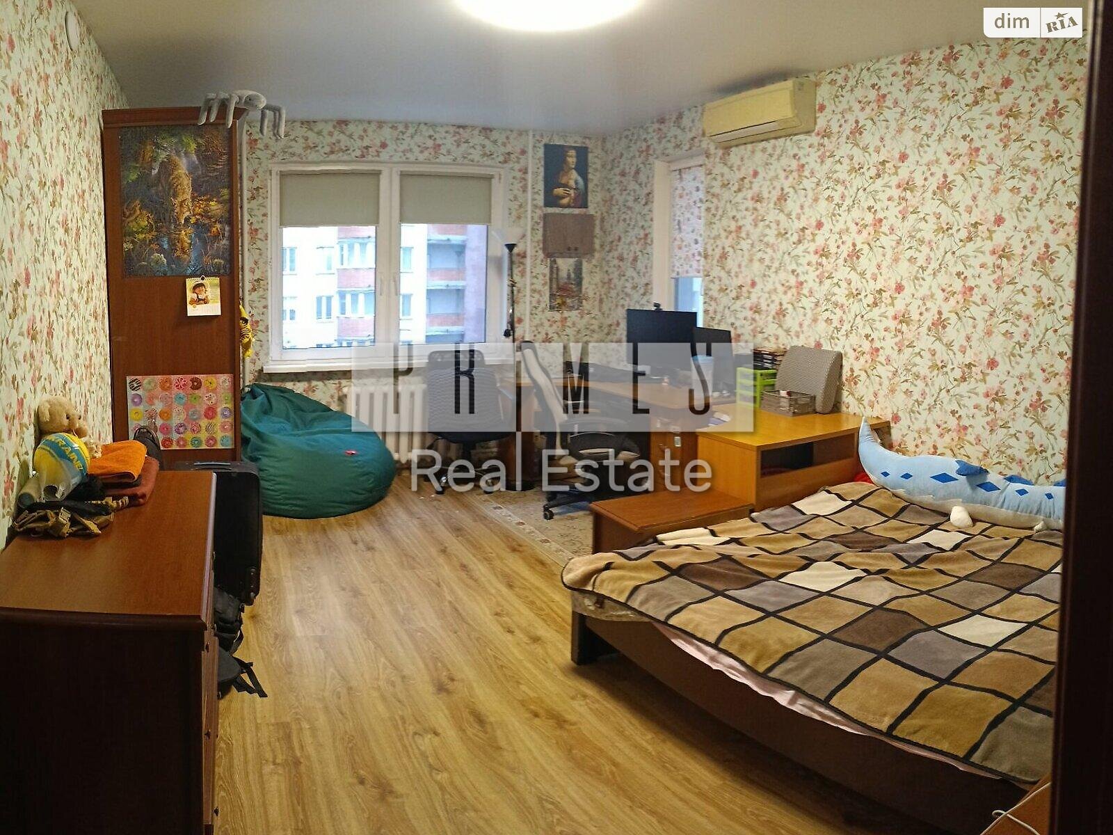 Продажа трехкомнатной квартиры в Киеве, на пер. Феодосийский 14А, район Саперная Слободка фото 1 Продажа трехкомнатной квартиры в Киеве, на пер. Феодосийский 14А, район Саперная Слободка фото 1