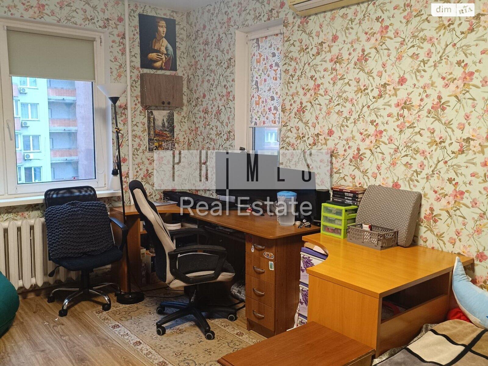 Продажа трехкомнатной квартиры в Киеве, на пер. Феодосийский 14А, район Саперная Слободка фото 1 Продажа трехкомнатной квартиры в Киеве, на пер. Феодосийский 14А, район Саперная Слободка фото 1