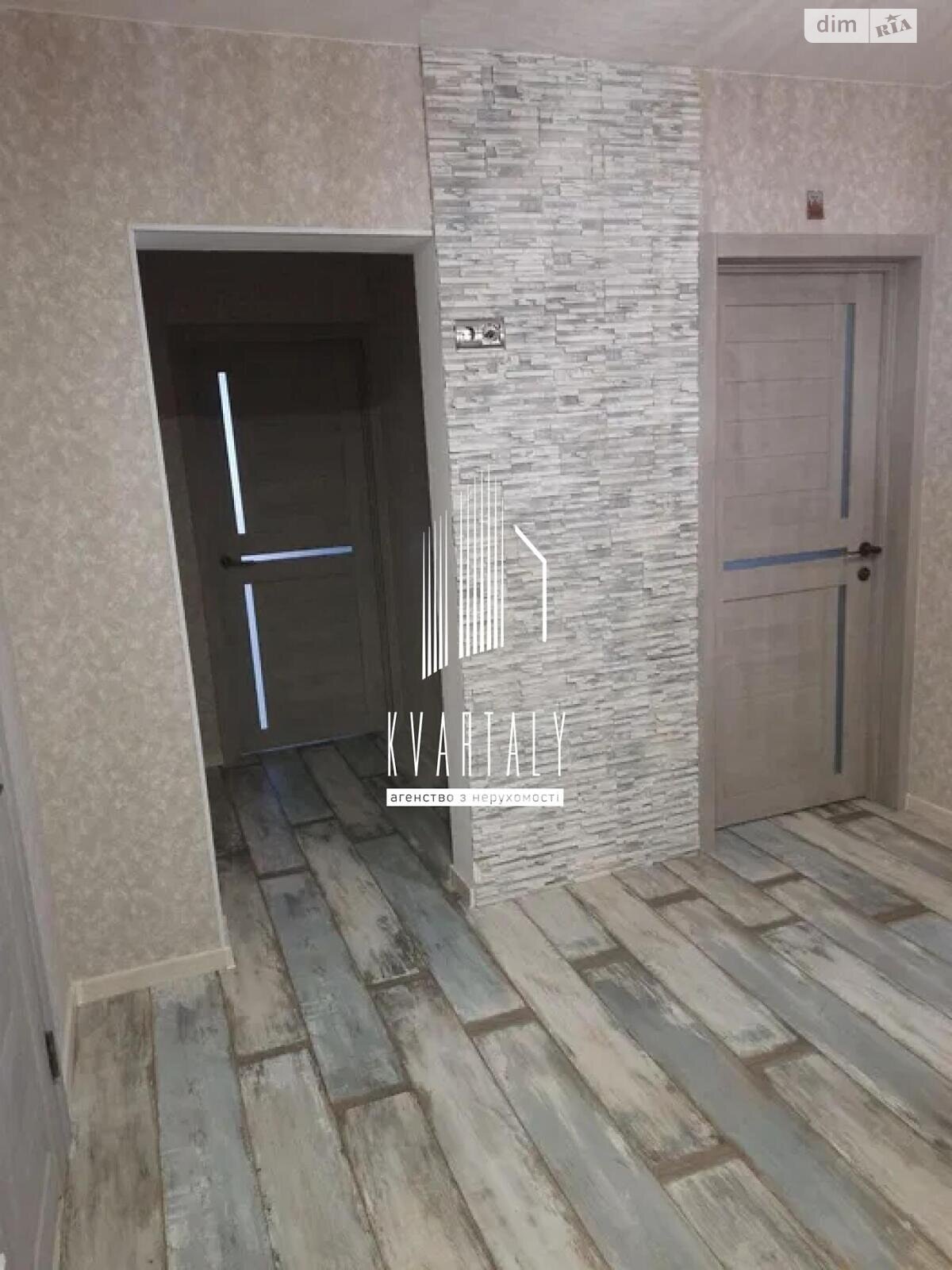 Продаж двокімнатної квартири в Києві, на пров. Феодосійський 14А, район Саперна Слобідка фото 1 Продаж двокімнатної квартири в Києві, на пров. Феодосійський 14А, район Саперна Слобідка фото 1