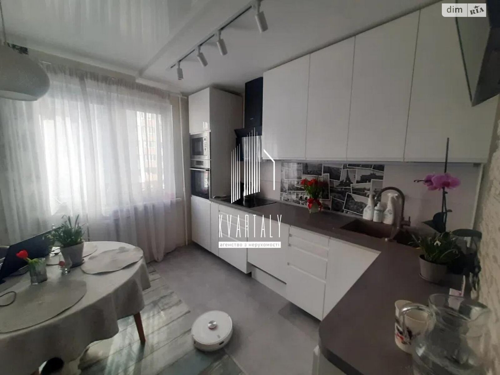 Продаж двокімнатної квартири в Києві, на пров. Феодосійський 14А, район Саперна Слобідка фото 1 Продаж двокімнатної квартири в Києві, на пров. Феодосійський 14А, район Саперна Слобідка фото 1