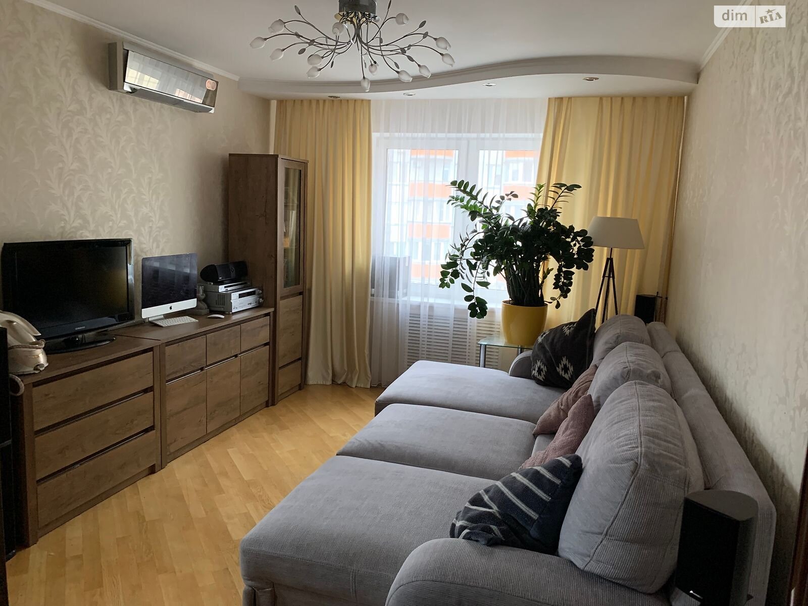 Продажа трехкомнатной квартиры в Киеве, на пер. Феодосийский 14А, район Саперная Слободка фото 1 Продажа трехкомнатной квартиры в Киеве, на пер. Феодосийский 14А, район Саперная Слободка фото 1