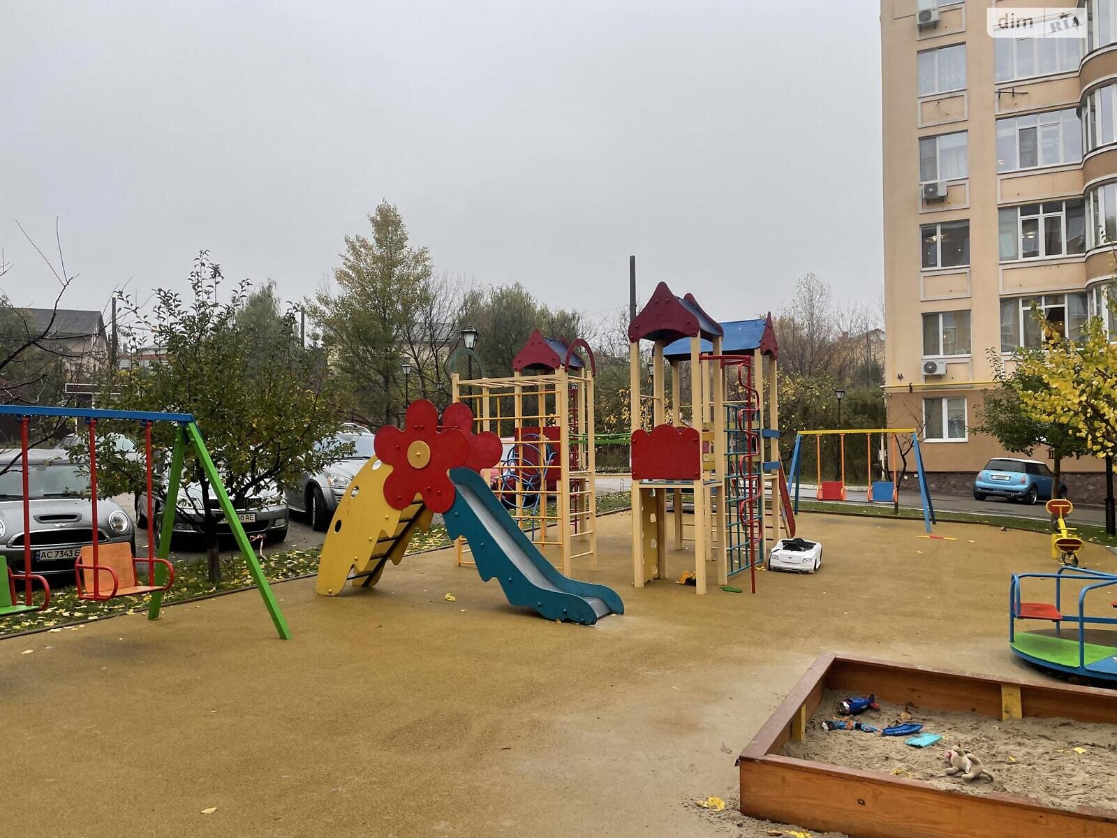 Продаж однокімнатної квартири в Києві, на вул. Тетерівська 20, район Саперна Слобідка фото 1 Продаж однокімнатної квартири в Києві, на вул. Тетерівська 20, район Саперна Слобідка фото 1