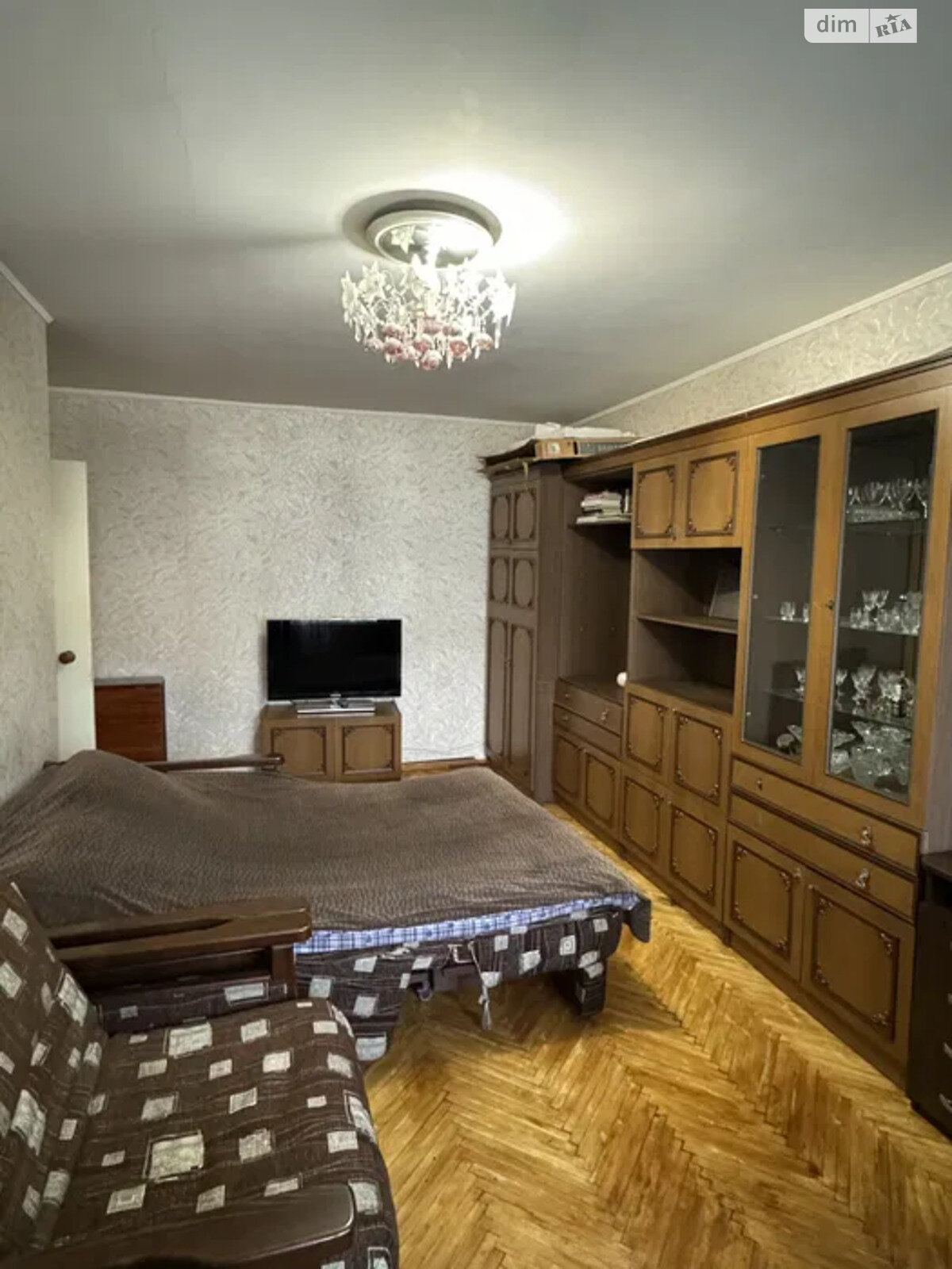 Продаж двокімнатної квартири в Києві, на просп. Науки 24, район Саперна Слобідка фото 1 Продаж двокімнатної квартири в Києві, на просп. Науки 24, район Саперна Слобідка фото 1