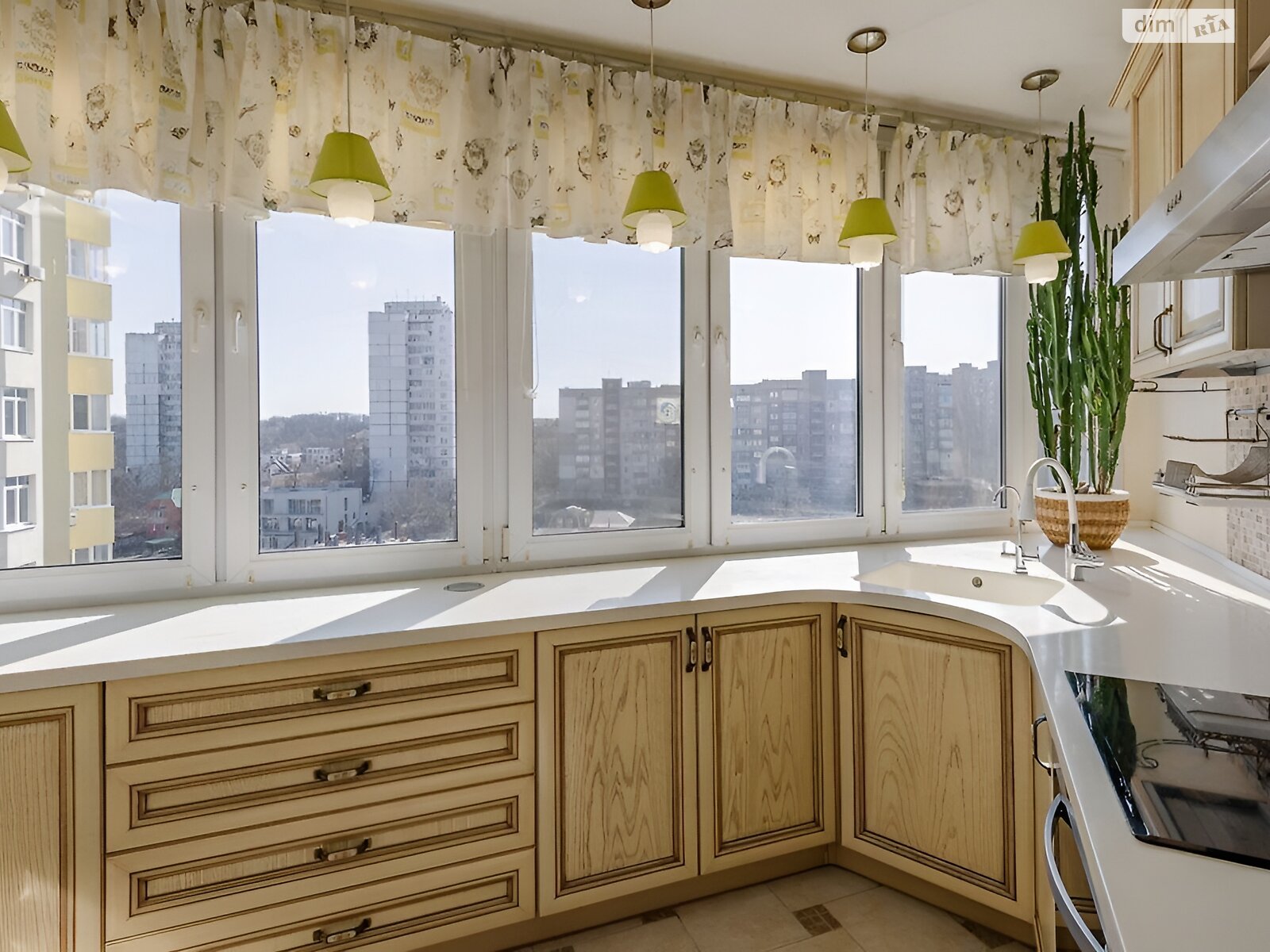 Продаж трикімнатної квартири в Києві, на вул. Саперно-Слобідська 22, район Саперна Слобідка фото 1 Продаж трикімнатної квартири в Києві, на вул. Саперно-Слобідська 22, район Саперна Слобідка фото 1