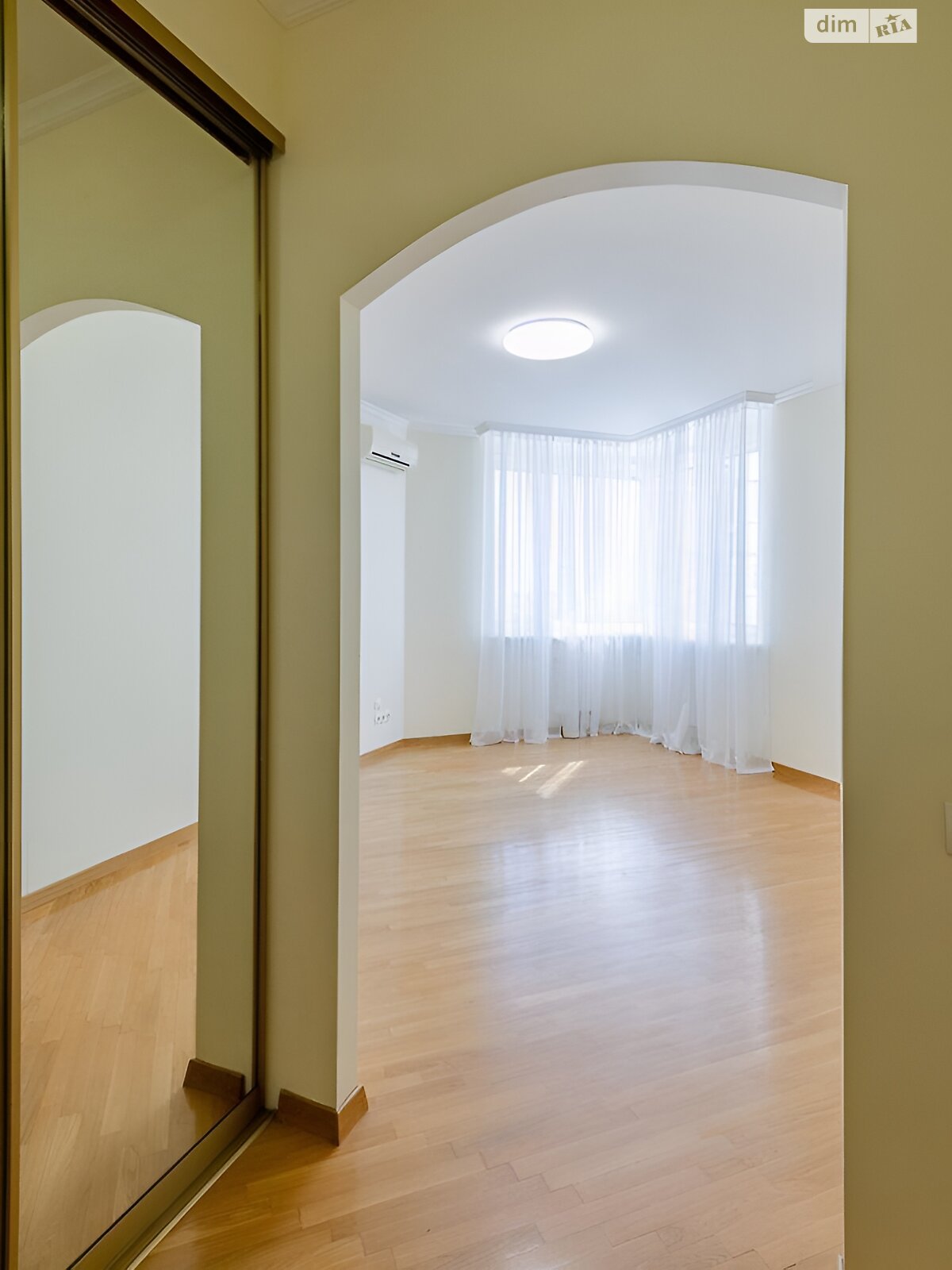 Продаж трикімнатної квартири в Києві, на вул. Саперно-Слобідська 22, район Саперна Слобідка фото 1 Продаж трикімнатної квартири в Києві, на вул. Саперно-Слобідська 22, район Саперна Слобідка фото 1