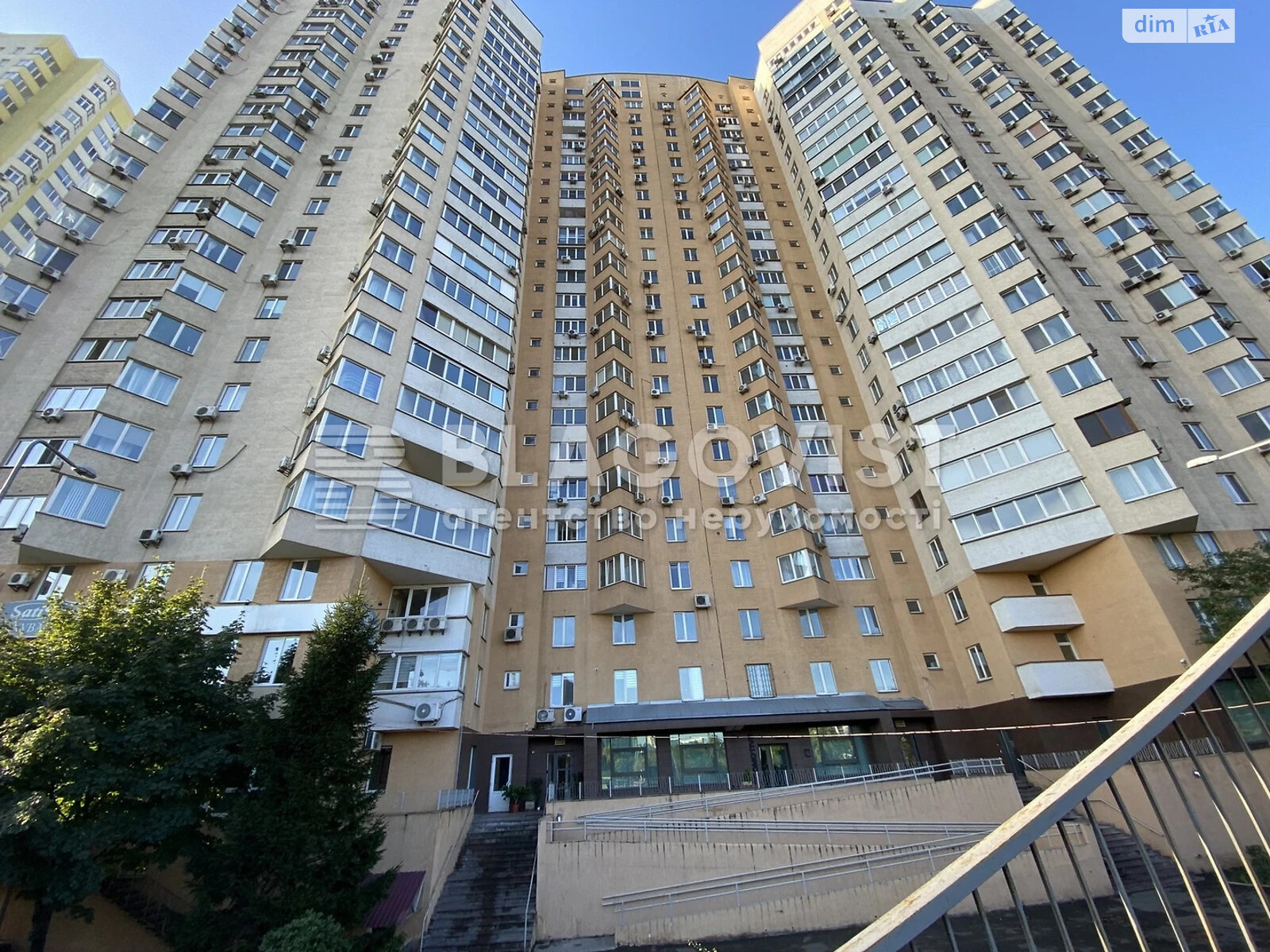 Продажа двухкомнатной квартиры в Киеве, на ул. Саперно-Слободская 24, район Саперная Слободка фото 1 Продажа двухкомнатной квартиры в Киеве, на ул. Саперно-Слободская 24, район Саперная Слободка фото 1