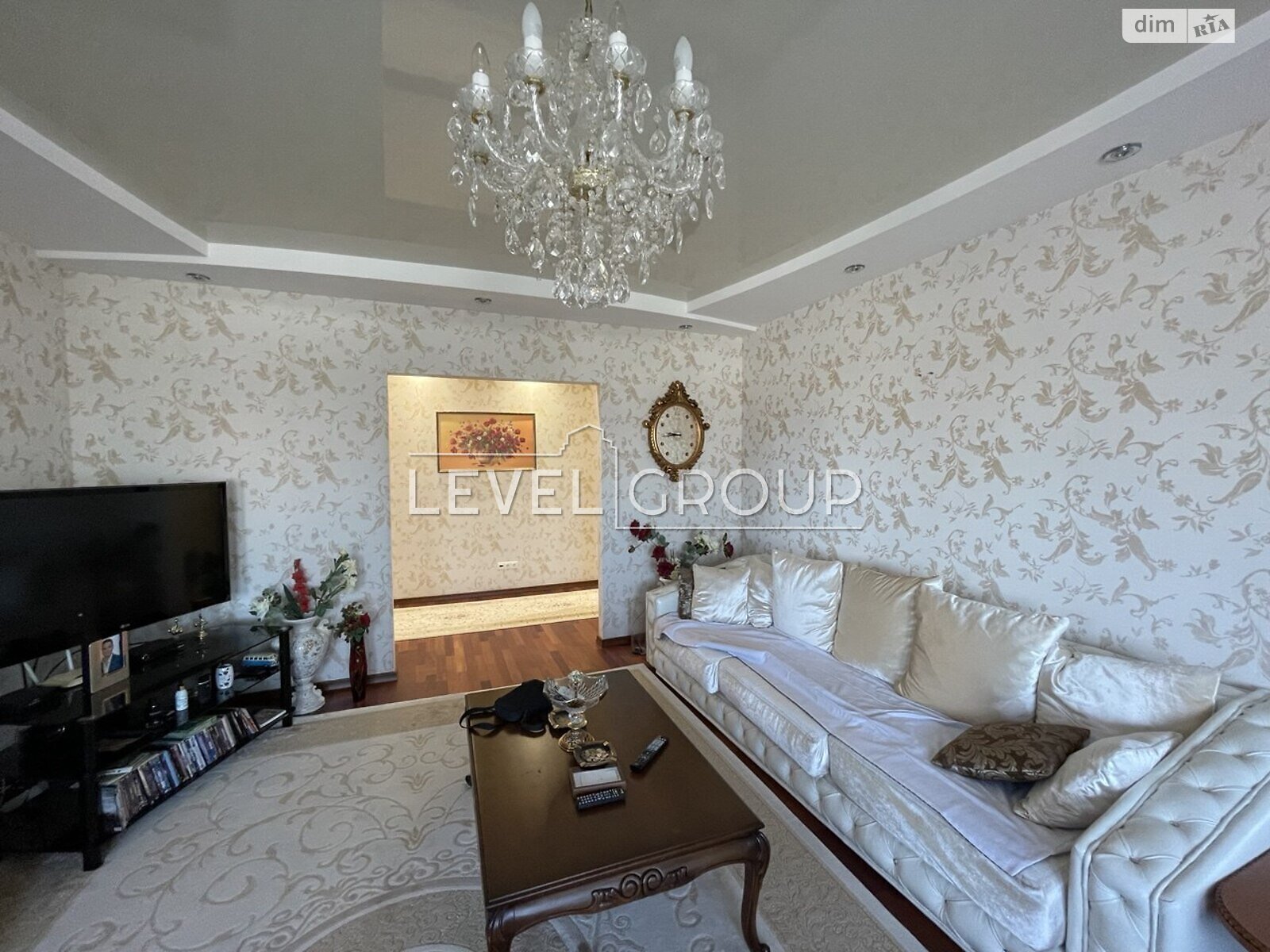 Продажа трехкомнатной квартиры в Киеве, на ул. Саперно-Слободская 10, район Саперная Слободка фото 1