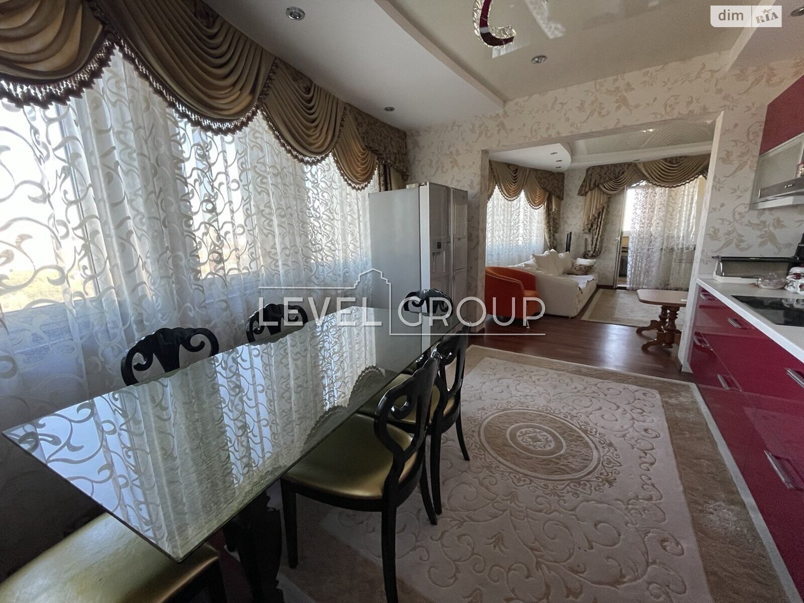 Продажа трехкомнатной квартиры в Киеве, на ул. Саперно-Слободская 10, район Саперная Слободка фото 1