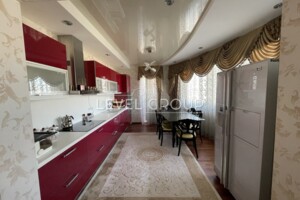 Продажа трехкомнатной квартиры в Киеве, на ул. Саперно-Слободская 10, район Саперная Слободка фото 2