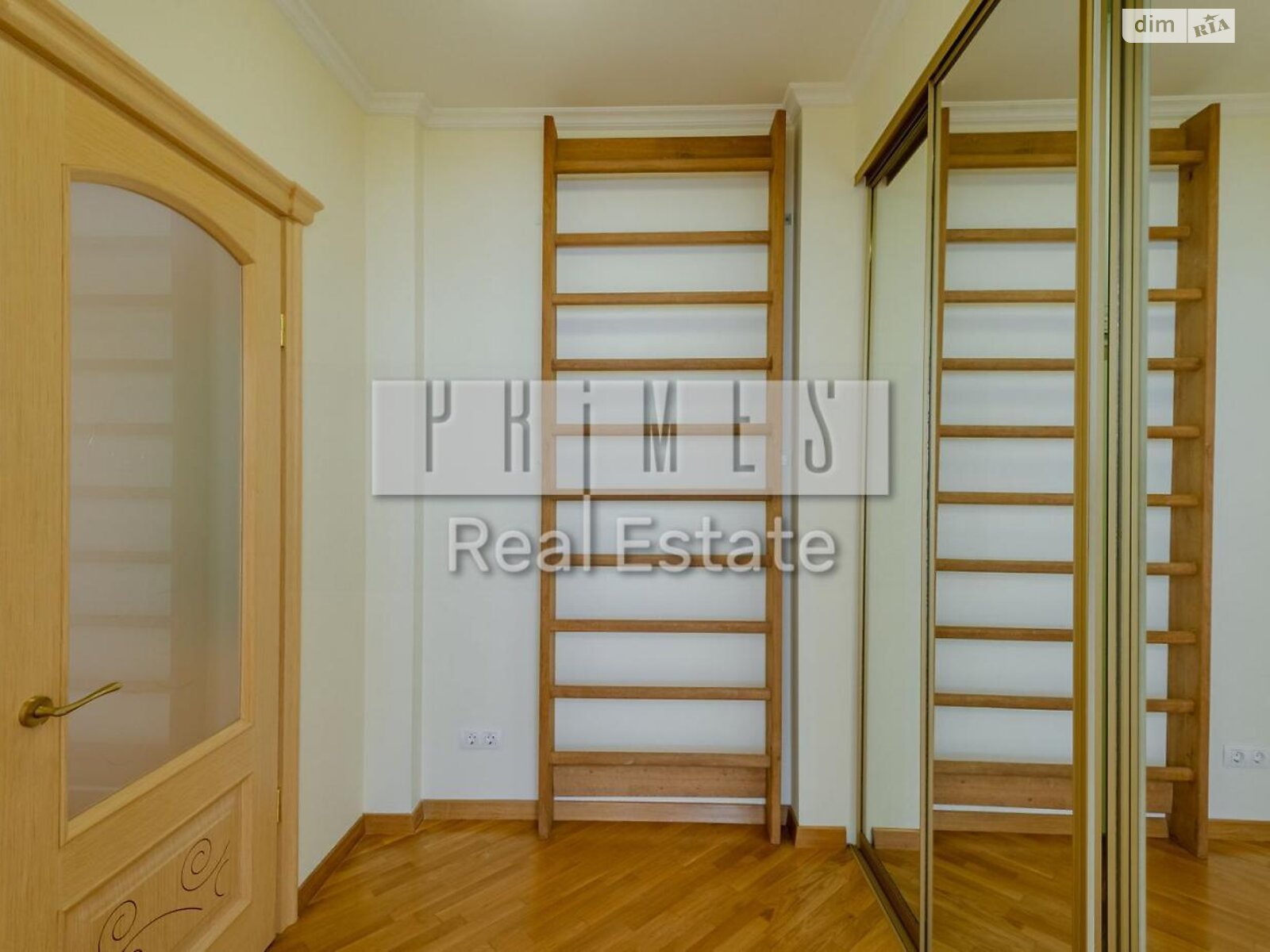Продаж трикімнатної квартири в Києві, на вул. Саперно-Слобідська 22, фото 1 Продаж трикімнатної квартири в Києві, на вул. Саперно-Слобідська 22, фото 1