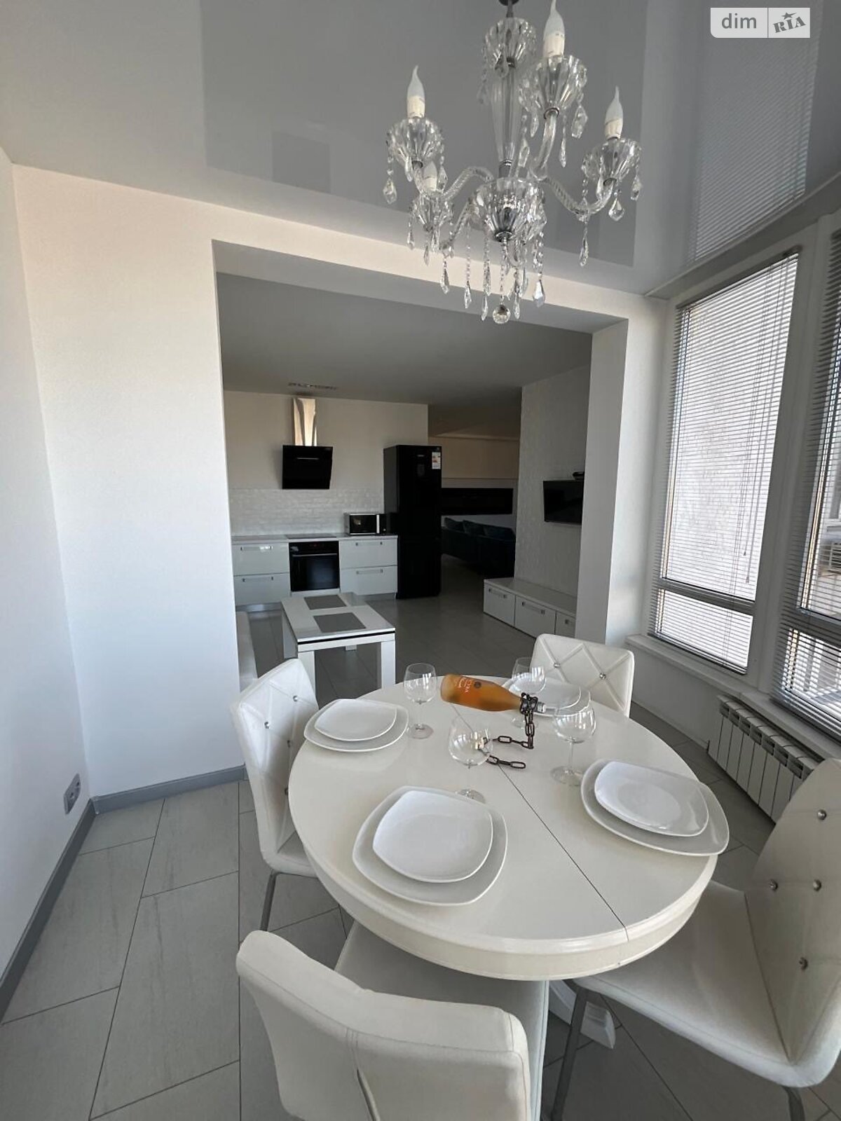 Продажа трехкомнатной квартиры в Киеве, на ул. Саперно-Слободская 10, фото 1 Продажа трехкомнатной квартиры в Киеве, на ул. Саперно-Слободская 10, фото 1