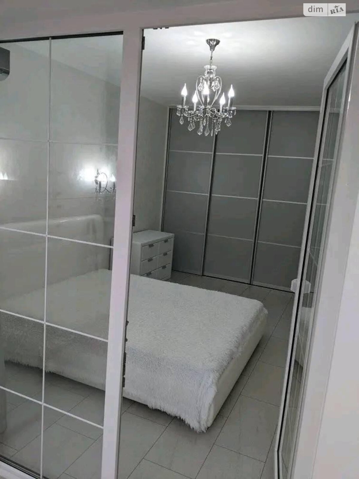 Продажа трехкомнатной квартиры в Киеве, на ул. Саперно-Слободская 10, фото 1 Продажа трехкомнатной квартиры в Киеве, на ул. Саперно-Слободская 10, фото 1