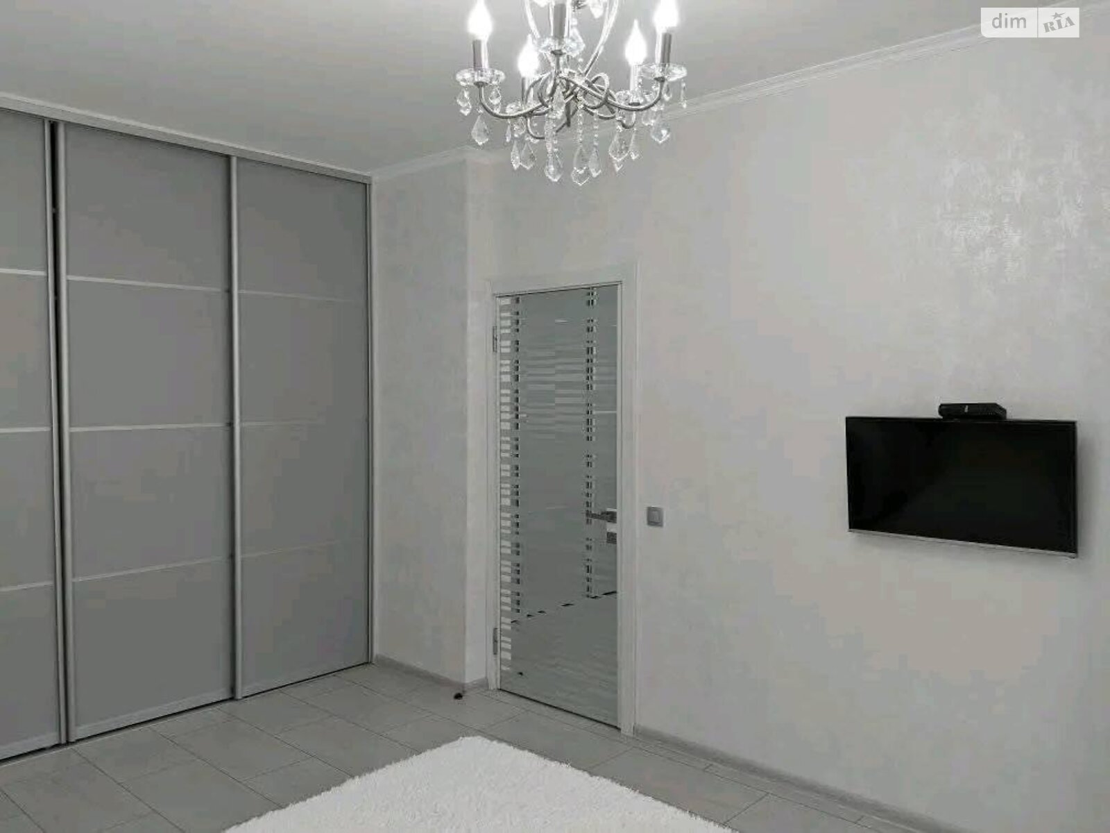 Продажа трехкомнатной квартиры в Киеве, на ул. Саперно-Слободская 10, фото 1 Продажа трехкомнатной квартиры в Киеве, на ул. Саперно-Слободская 10, фото 1