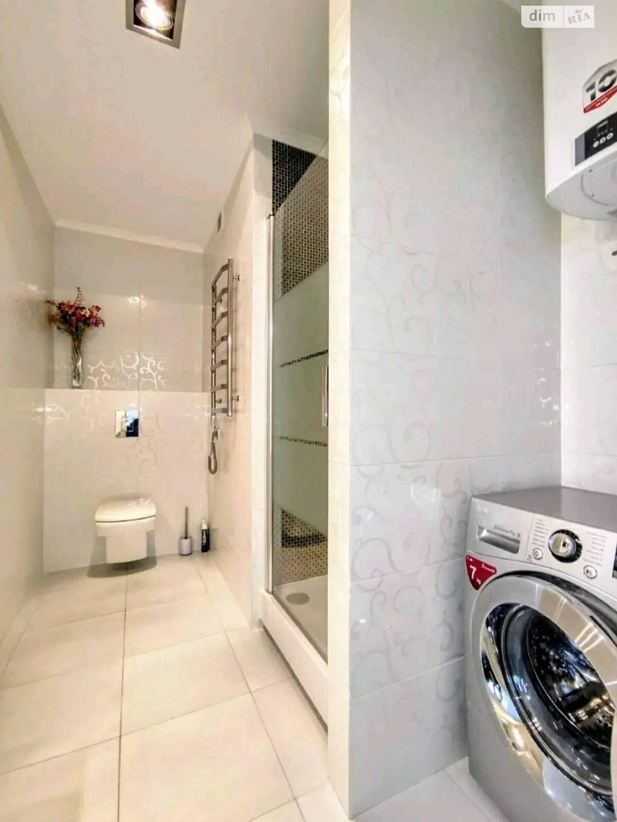 Продажа трехкомнатной квартиры в Киеве, на ул. Саперно-Слободская 10, фото 1 Продажа трехкомнатной квартиры в Киеве, на ул. Саперно-Слободская 10, фото 1