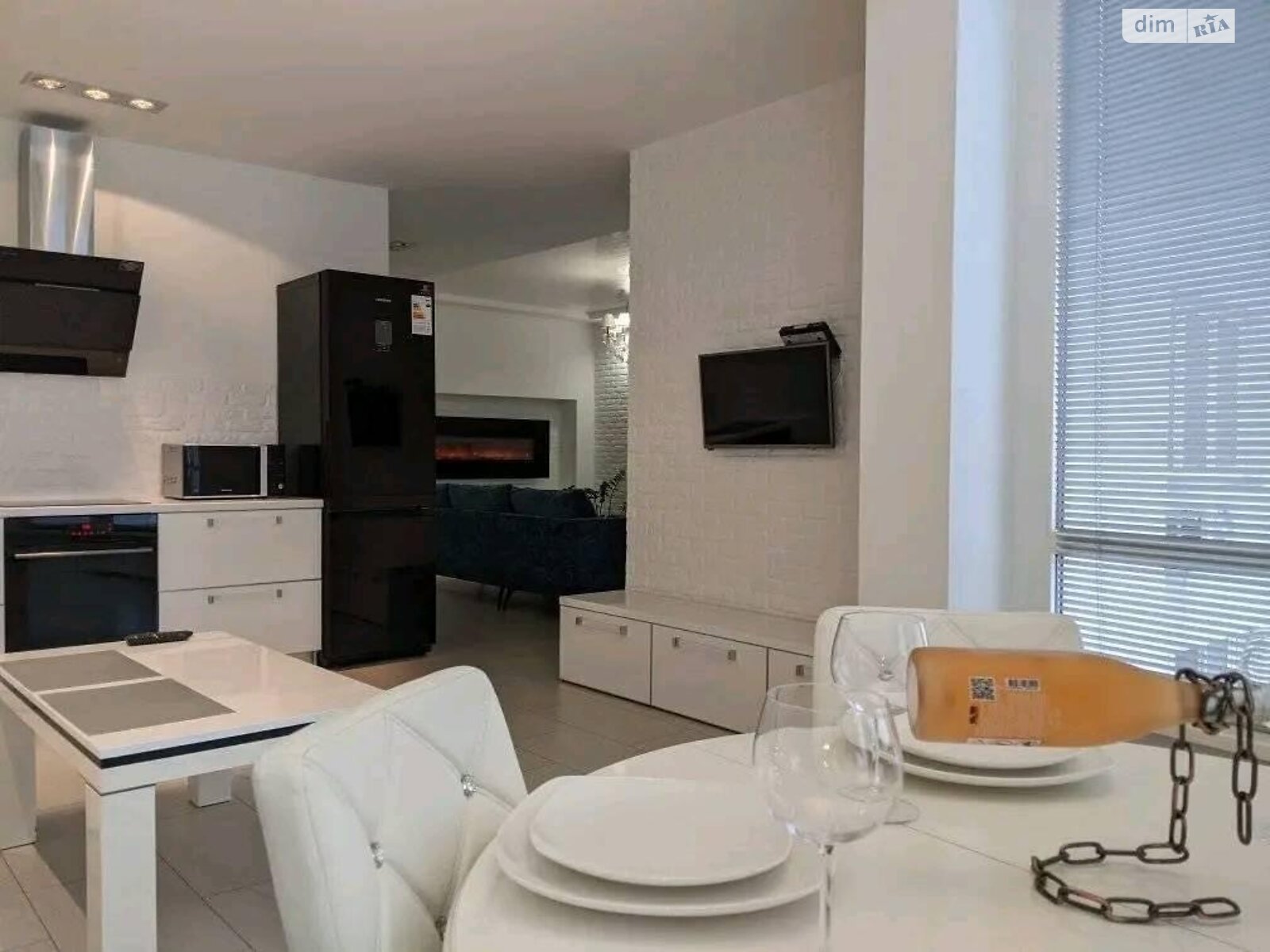 Продажа трехкомнатной квартиры в Киеве, на ул. Саперно-Слободская 10, фото 1 Продажа трехкомнатной квартиры в Киеве, на ул. Саперно-Слободская 10, фото 1