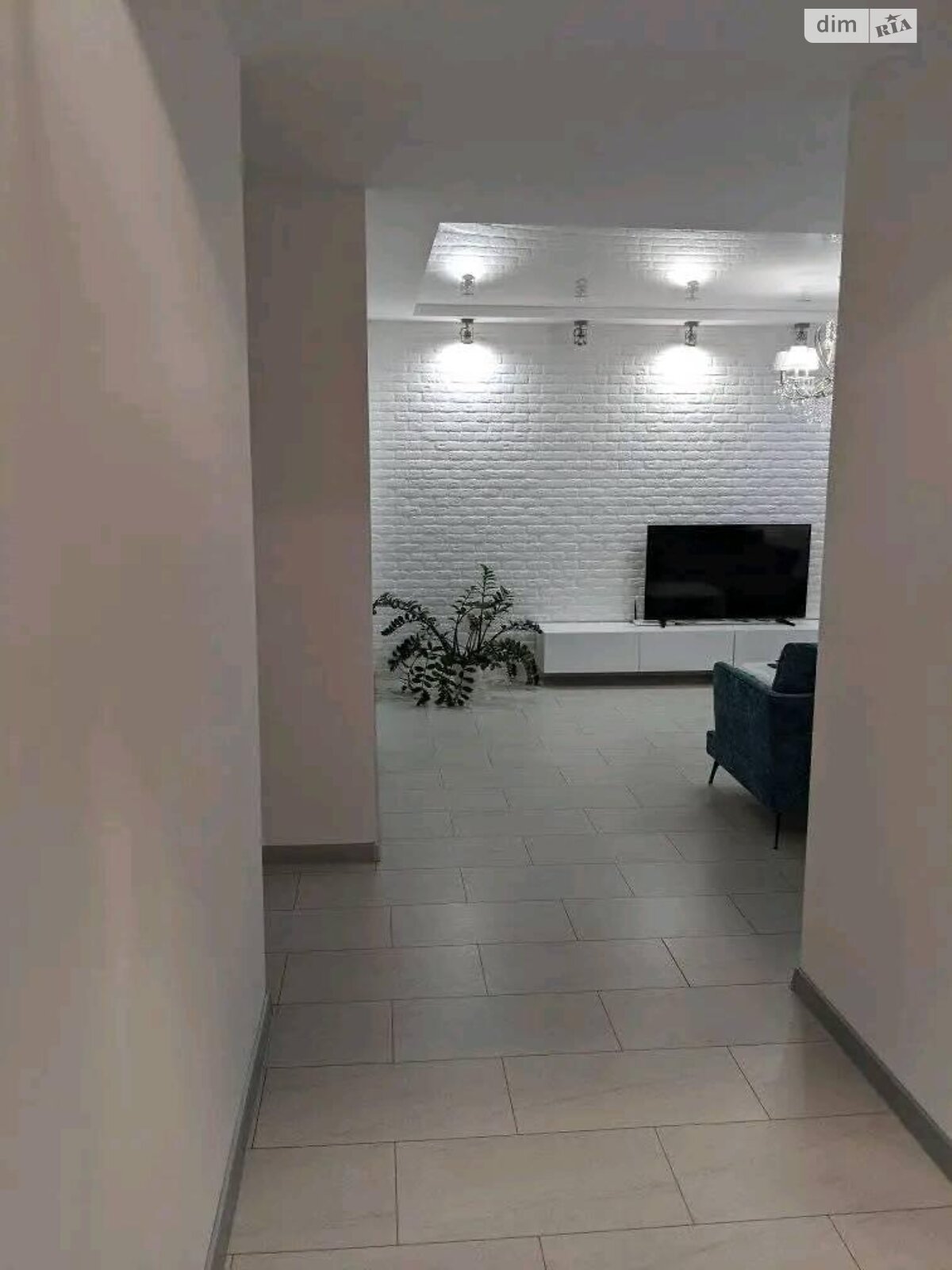 Продажа трехкомнатной квартиры в Киеве, на ул. Саперно-Слободская 10, фото 1 Продажа трехкомнатной квартиры в Киеве, на ул. Саперно-Слободская 10, фото 1