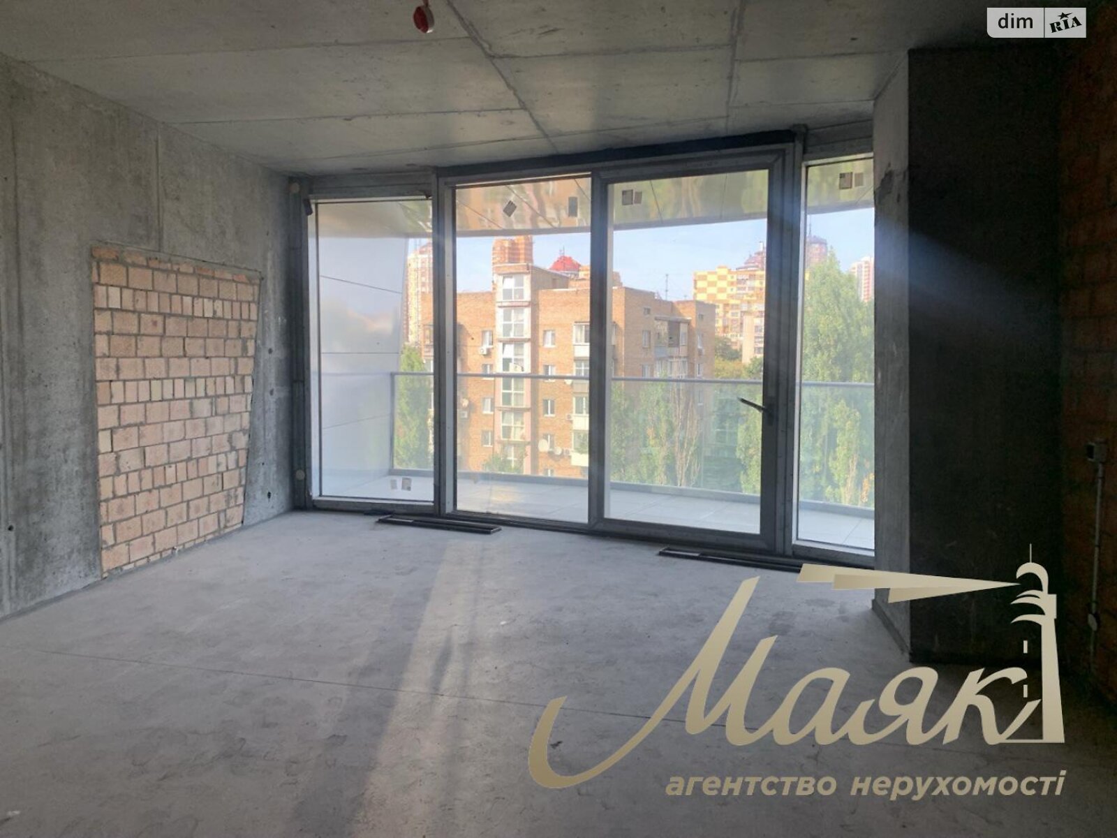 Продажа трехкомнатной квартиры в Киеве, на ул. Иоанна Павла II 12, район Саперное Поле фото 1 Продажа трехкомнатной квартиры в Киеве, на ул. Иоанна Павла II 12, район Саперное Поле фото 1